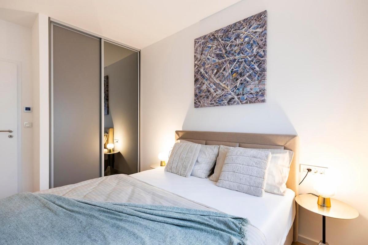 Arena Luxe Retreat, FREE Parking