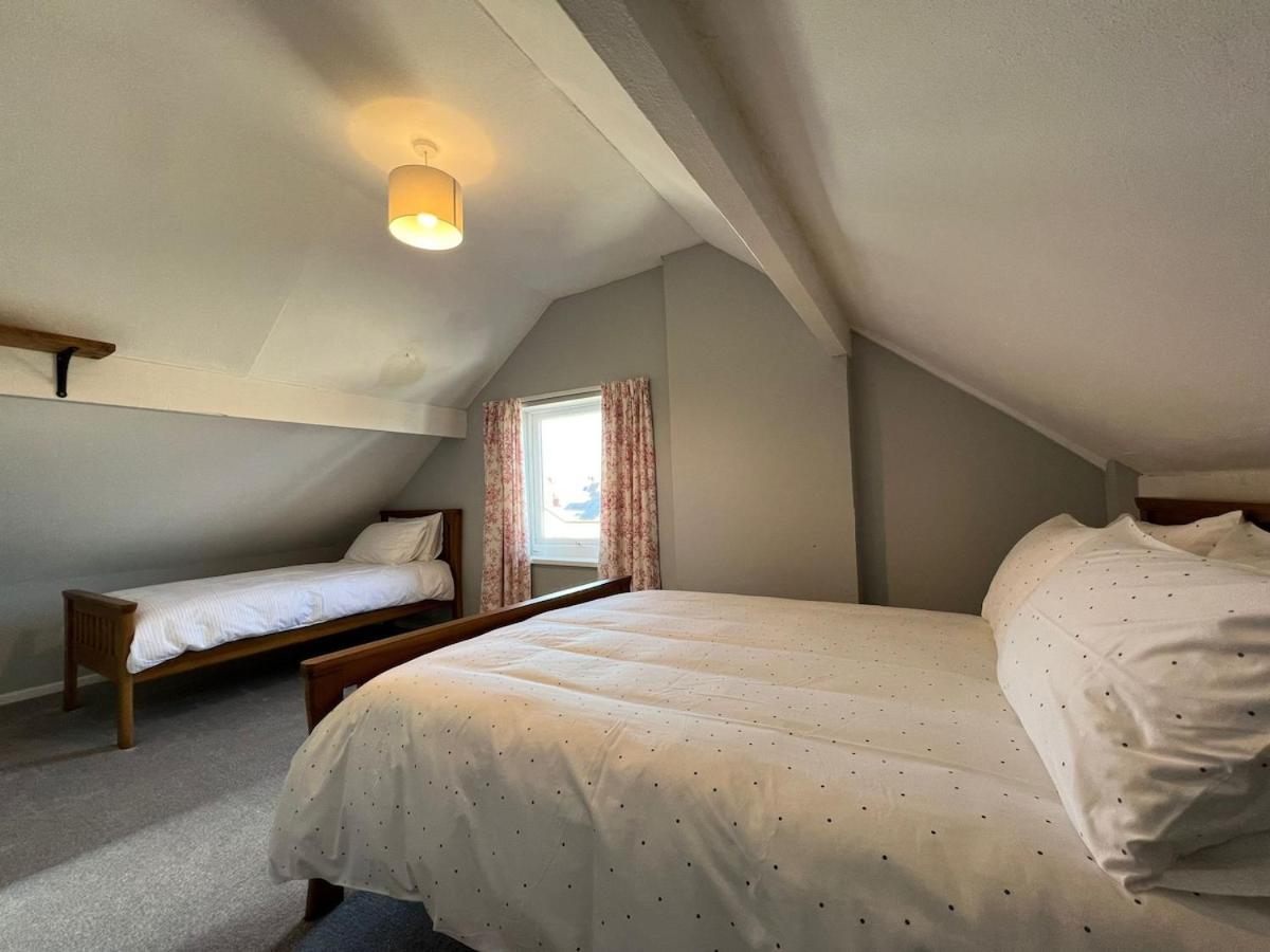 The 100 House - Llandudno