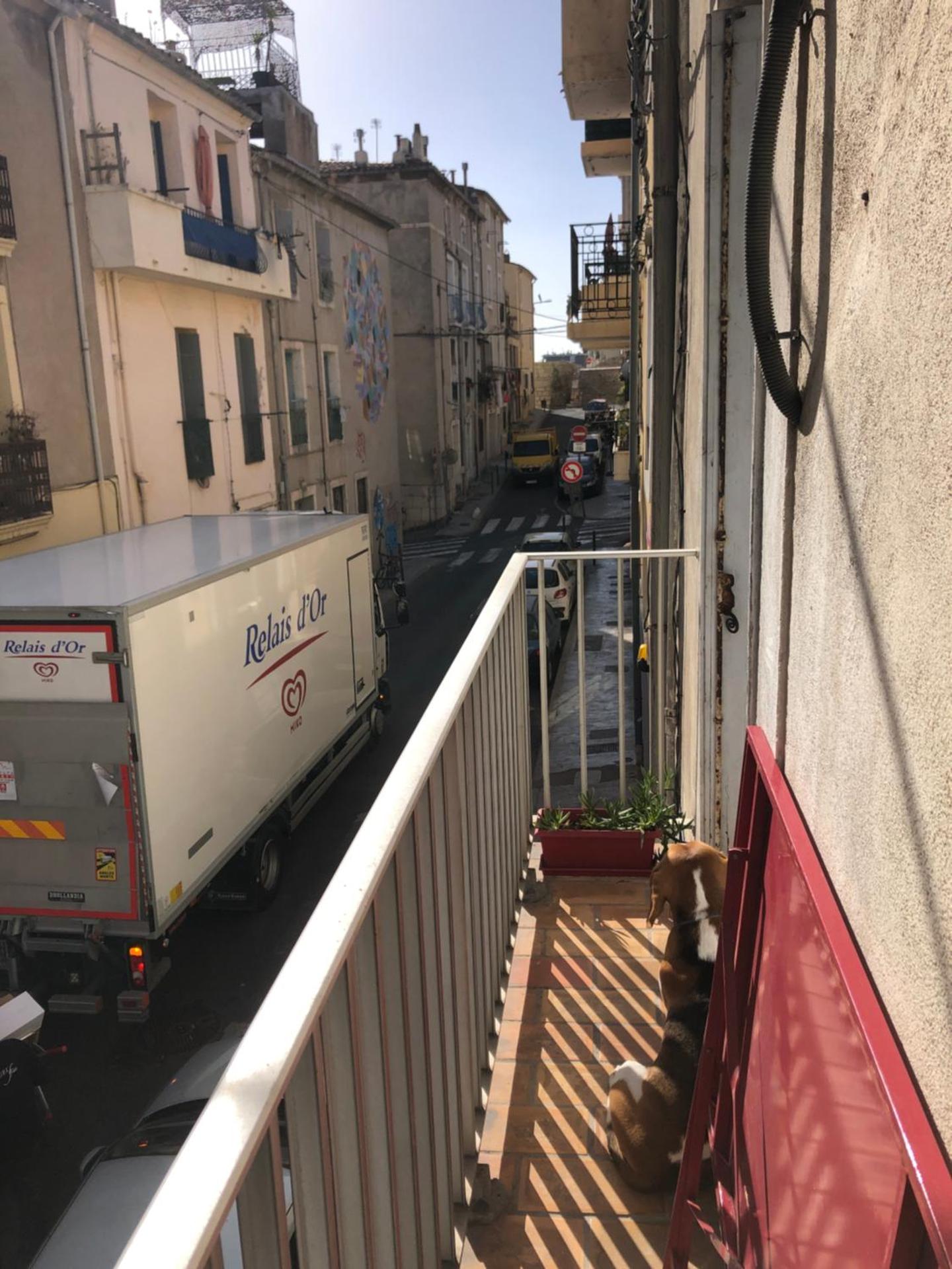 Joli petit appartement dans le quartier haut