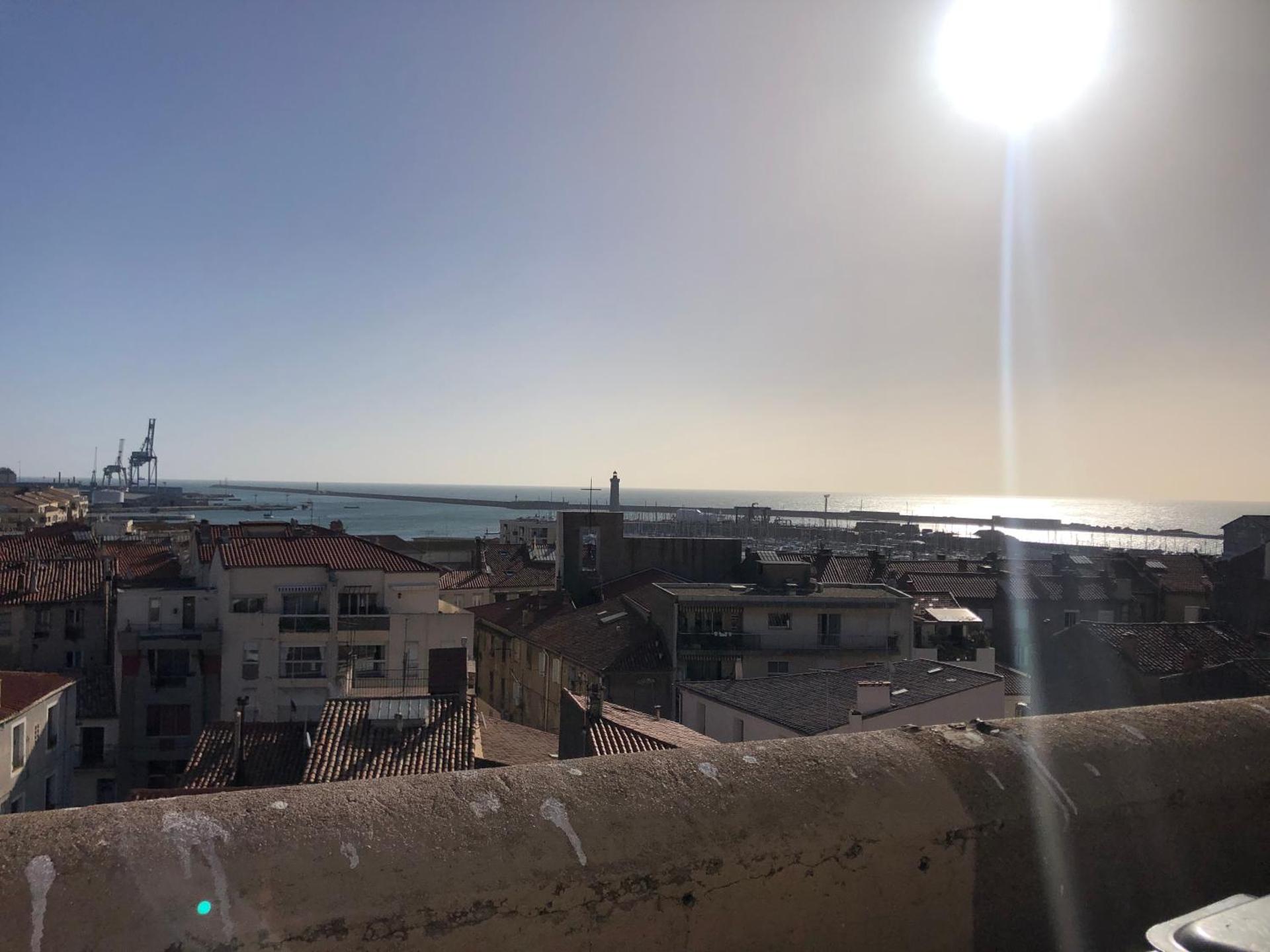 Joli petit appartement dans le quartier haut