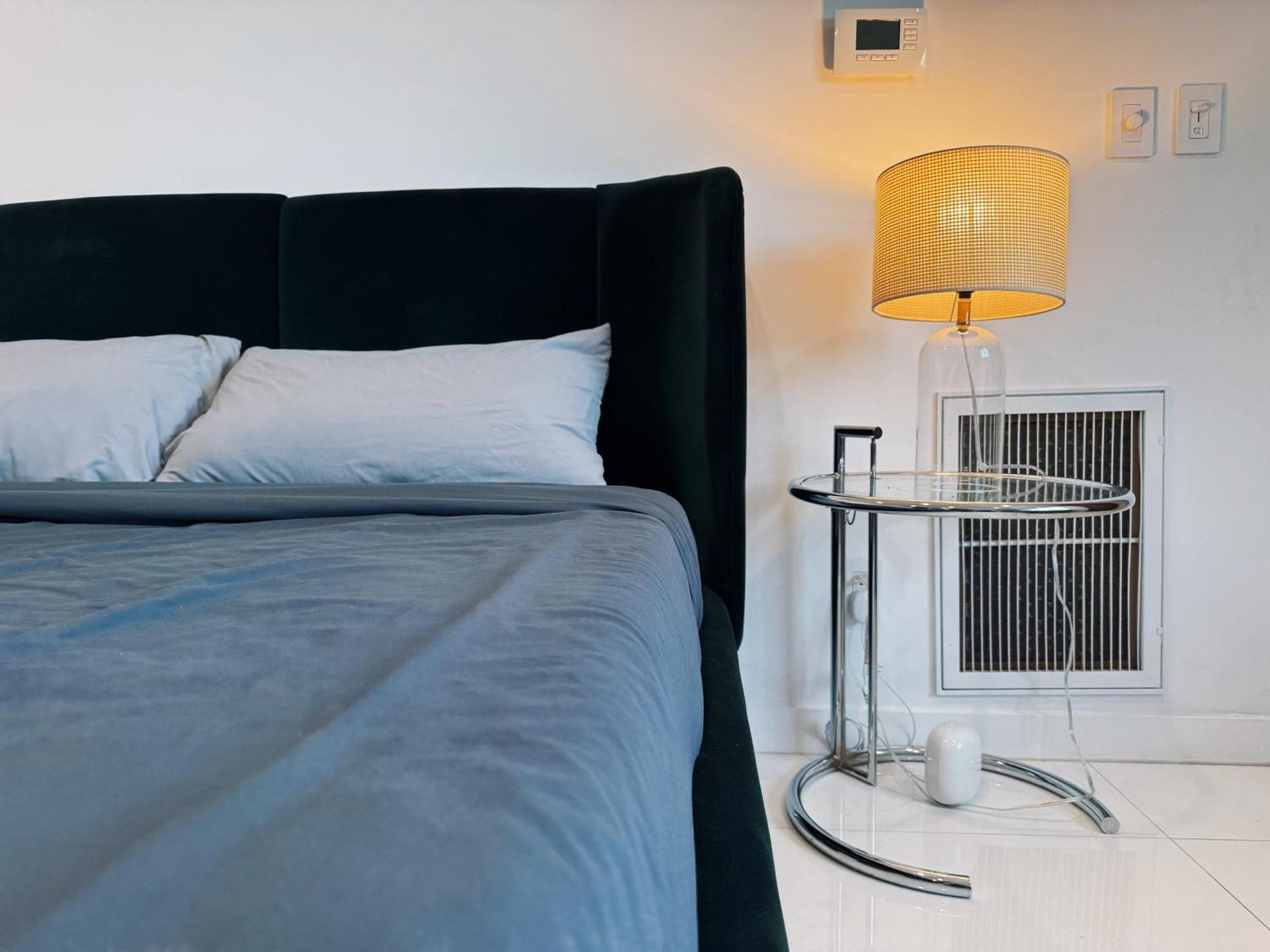 Hollywood hill stunning view cozy private room