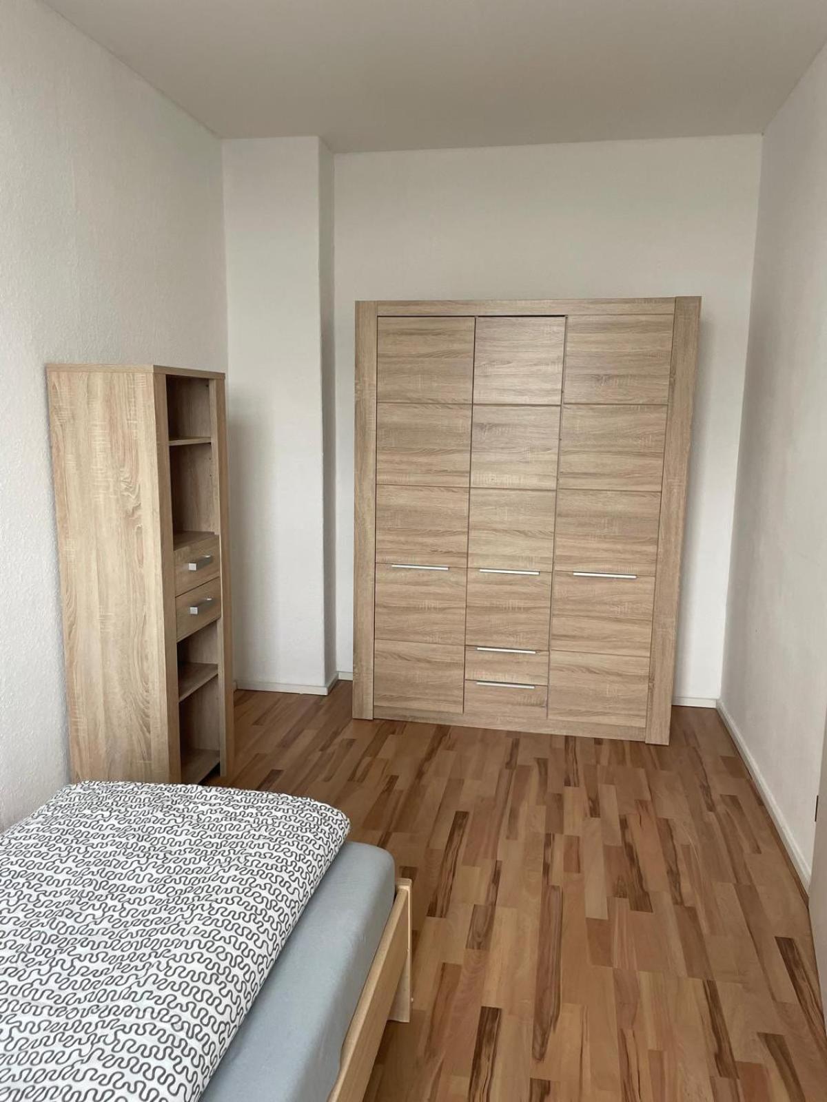 4 Raum Wohnung mit Balkon u Badewanne Phil 3