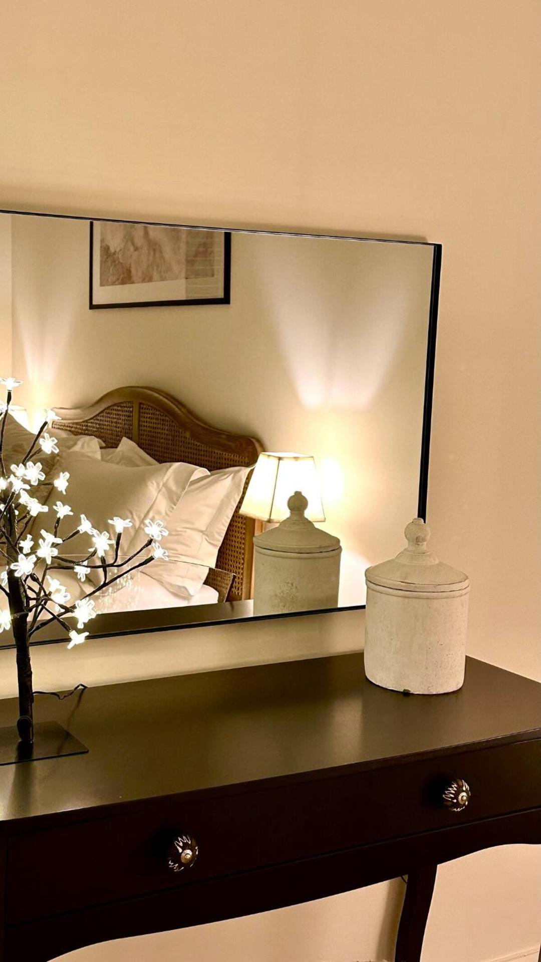 No 6 Bowling Green Yard