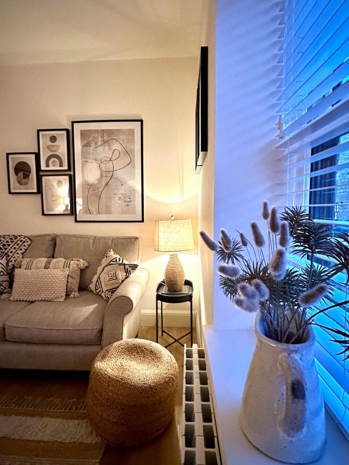 No 6 Bowling Green Yard