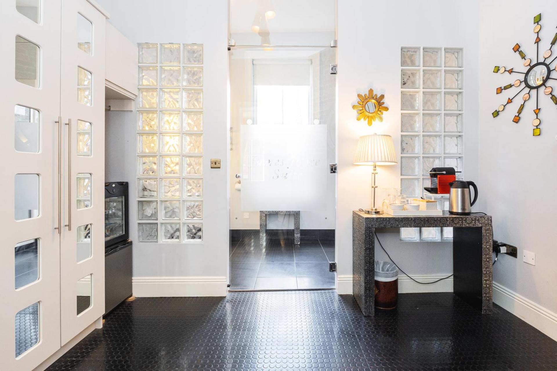 Coffee/tea facilities