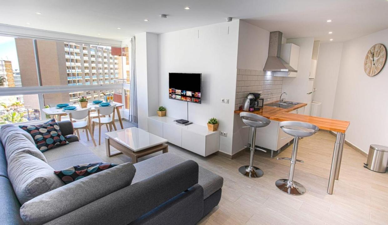 Communal lounge/ TV room