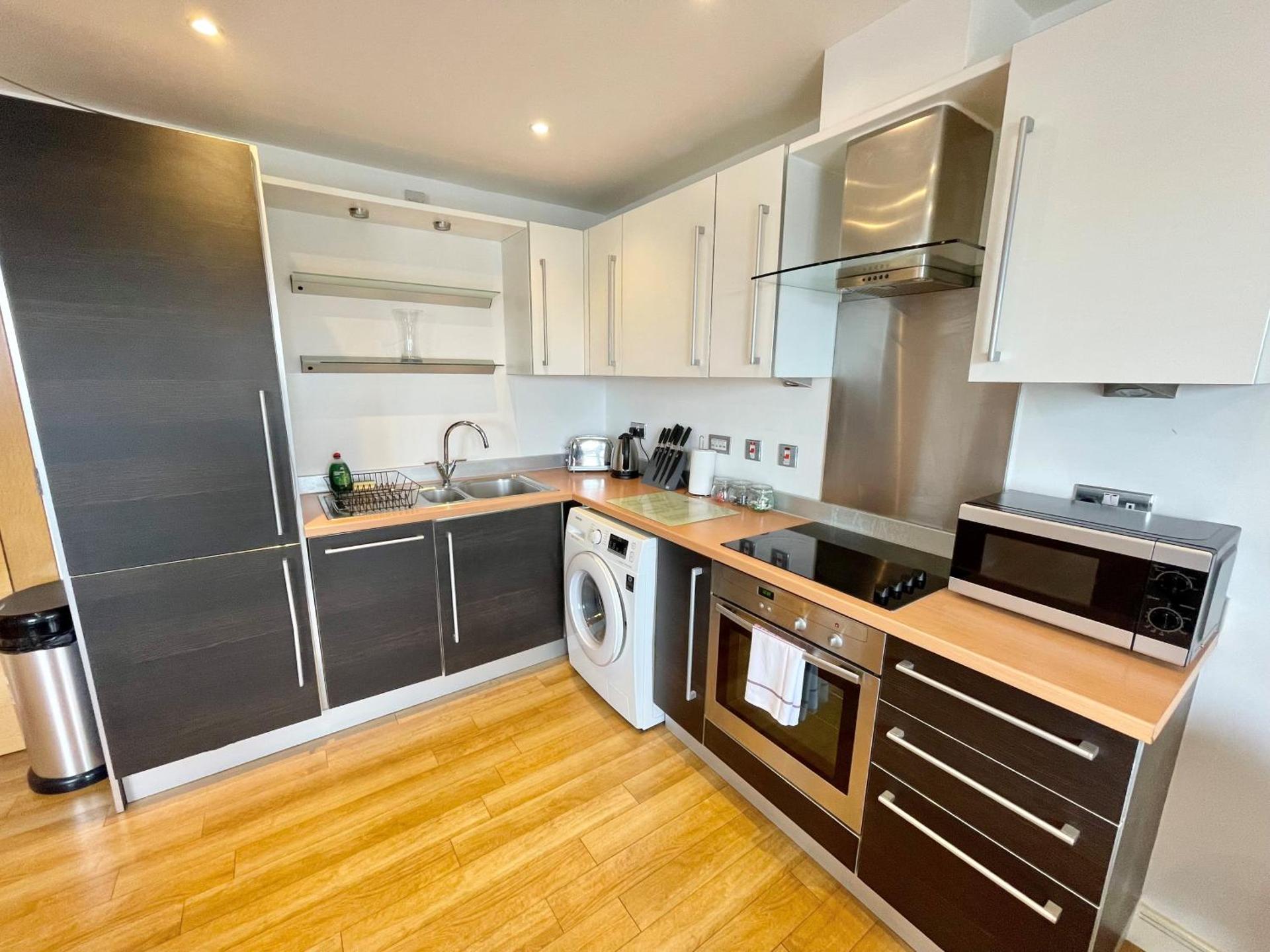 Blue Sky Apartments@ Abbots Yard, Guildford