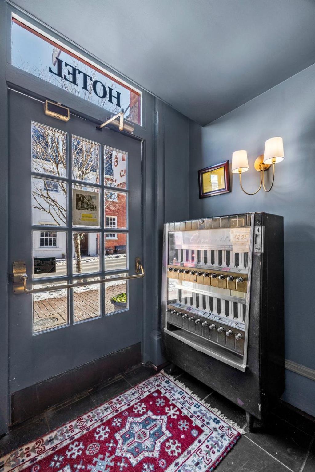 Leesburg Colonial Inn