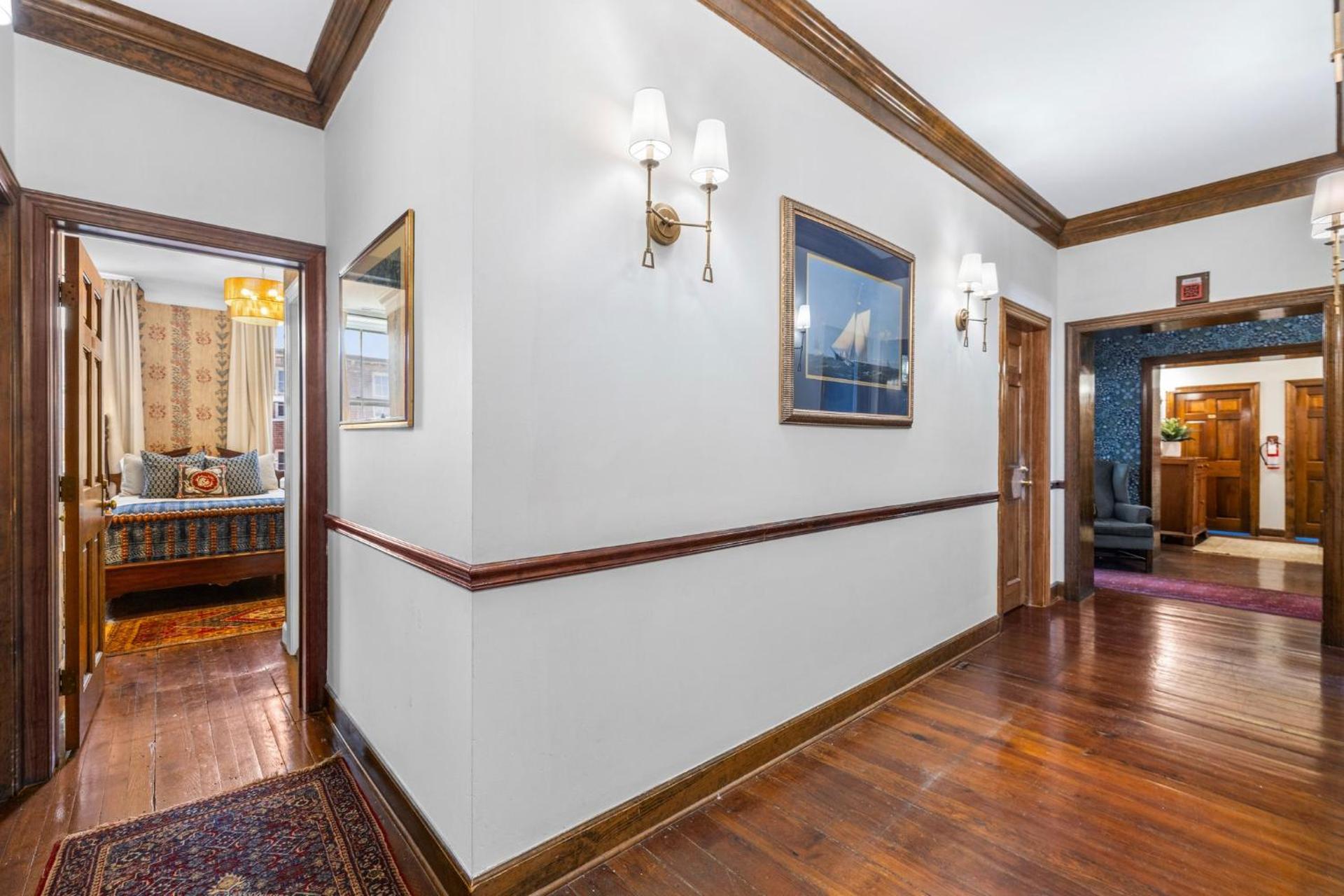 Leesburg Colonial Inn