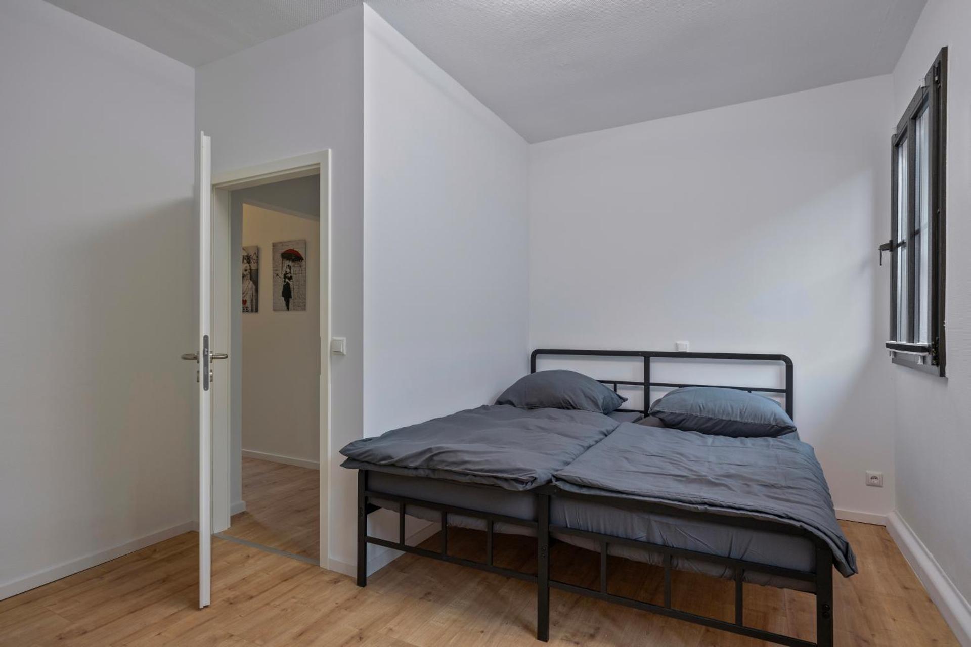 Deine Bude - 4 Doppelzimmer, 2 Bäder, Küche