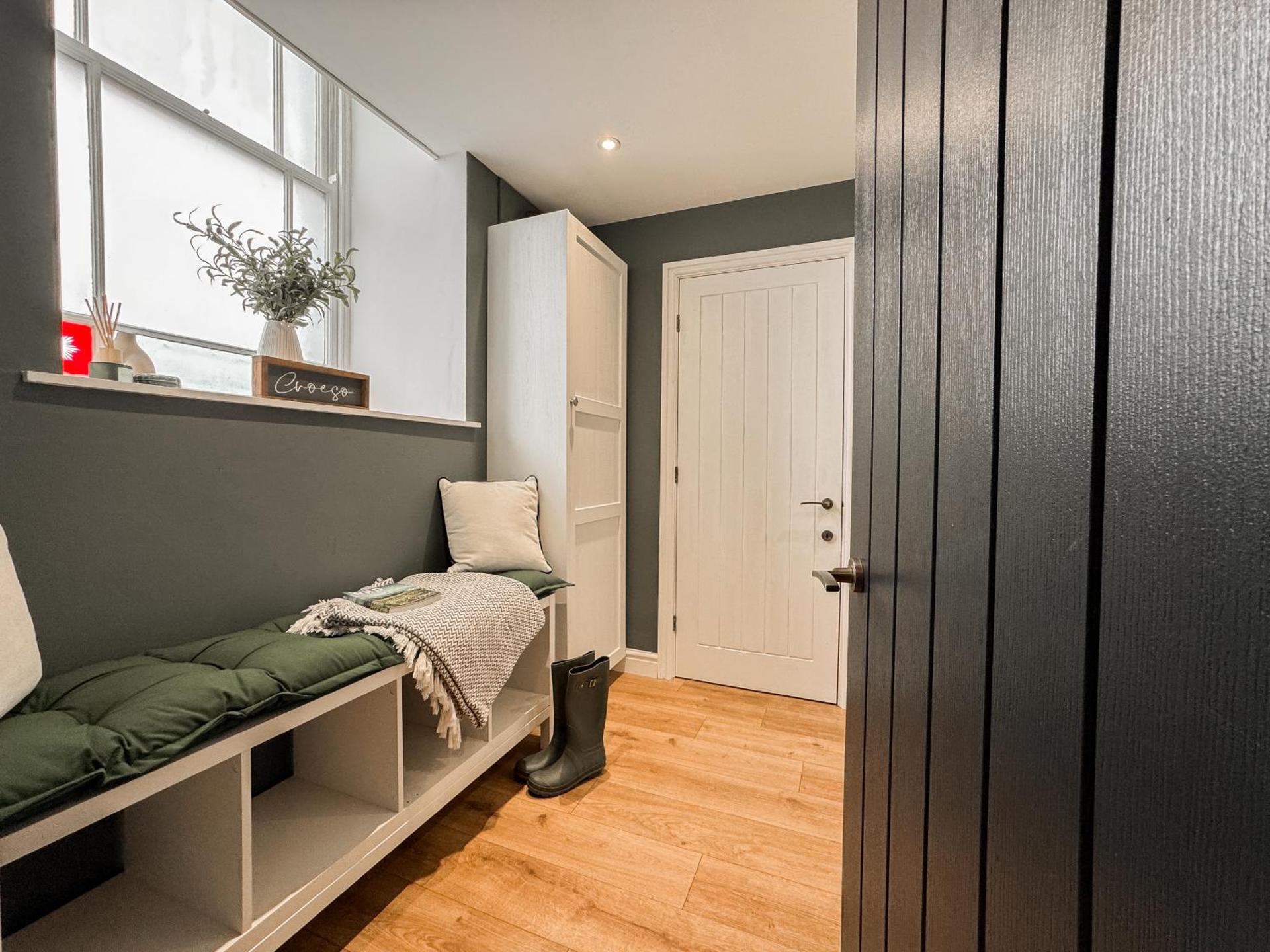 Converted Welsh Sunday School with Sea View & Garden on Anglesey - Dog Friendly