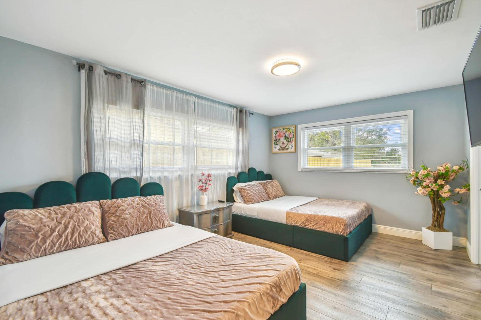 Tropical Dream - Pool - Firepit - Gazebo