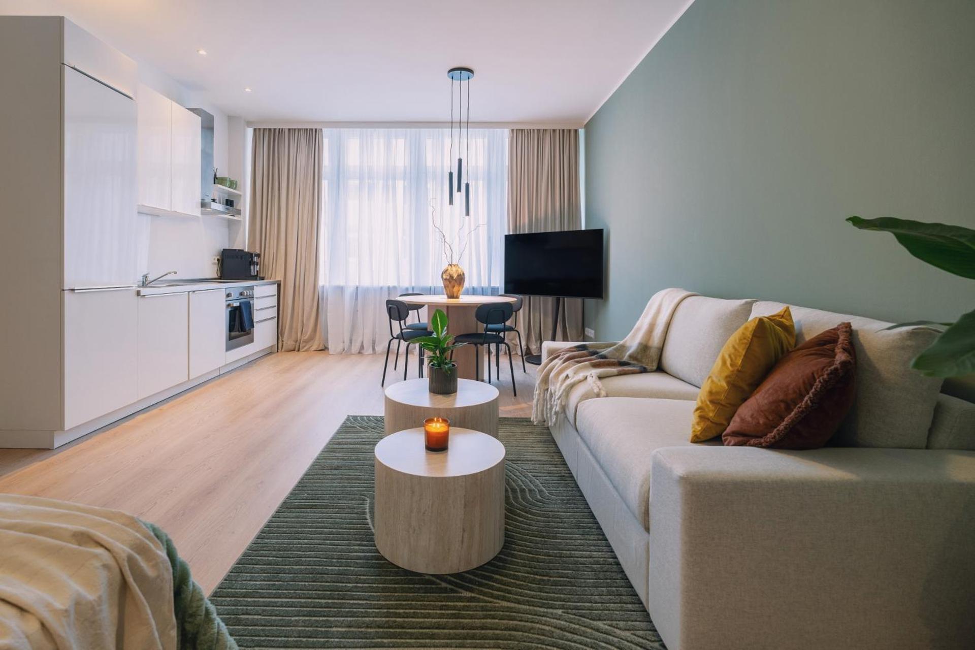 Communal lounge/ TV room