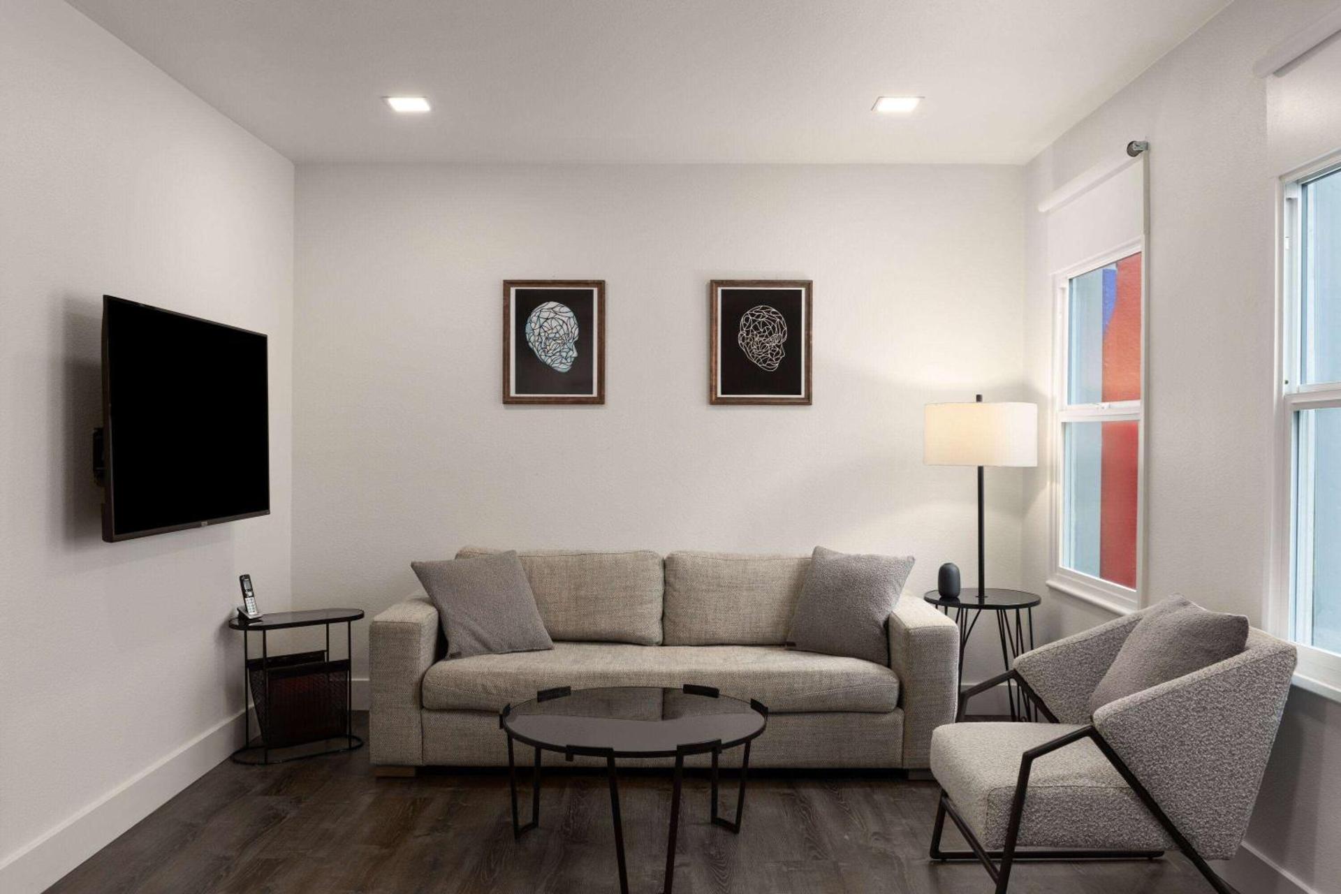 Photo of the whole room