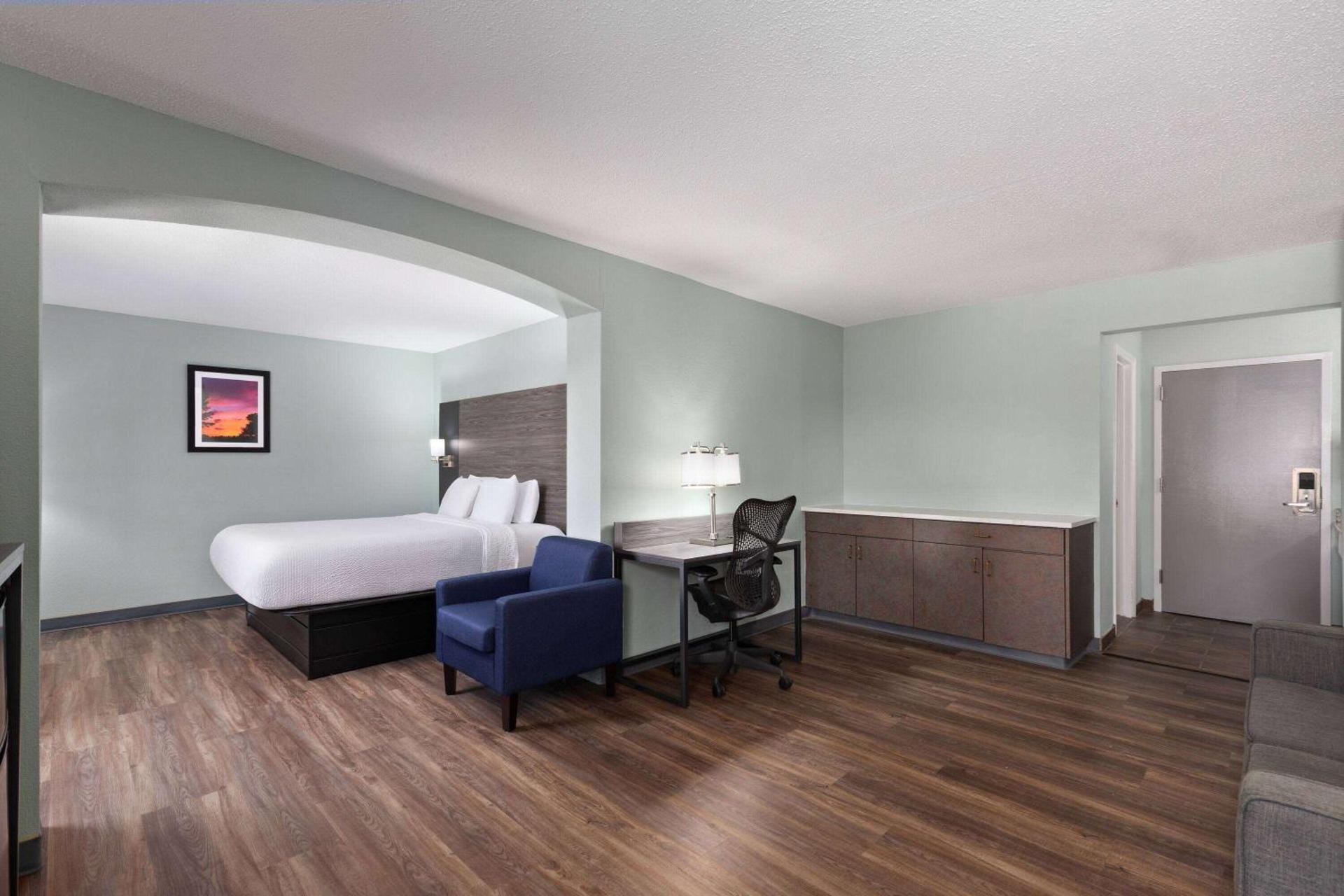 Photo of the whole room