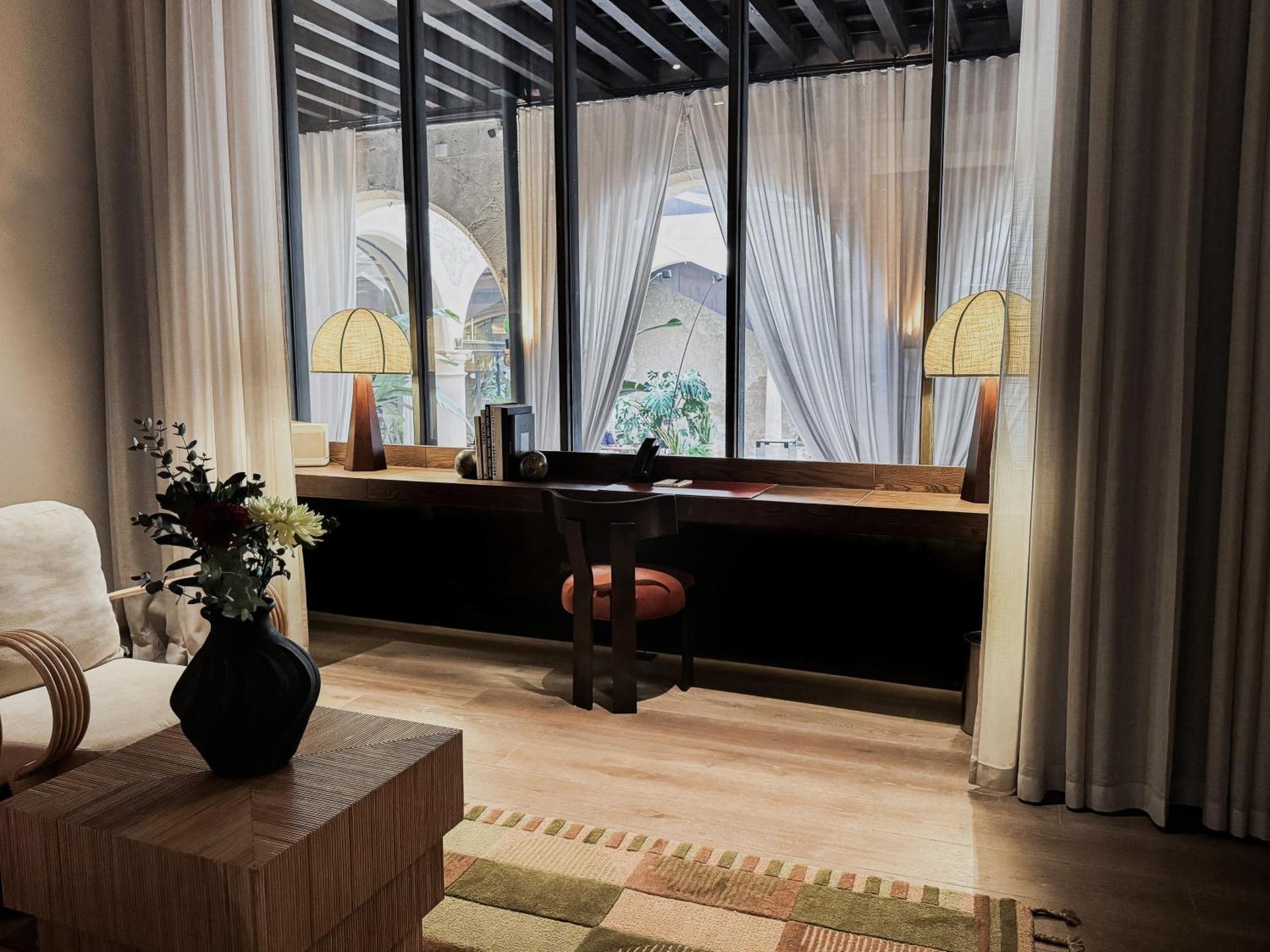 Photo of the whole room