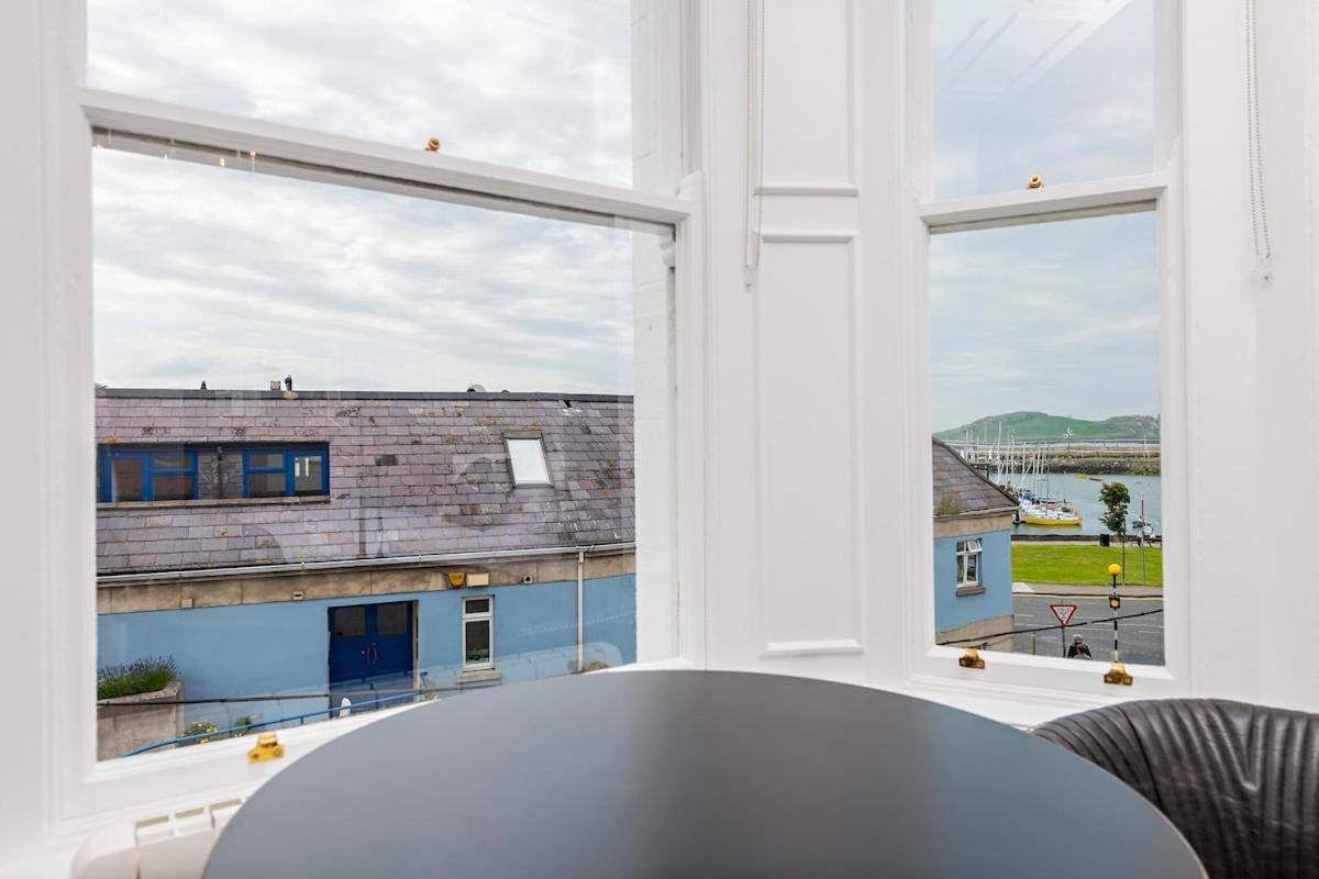 Superb Marina Hideaway