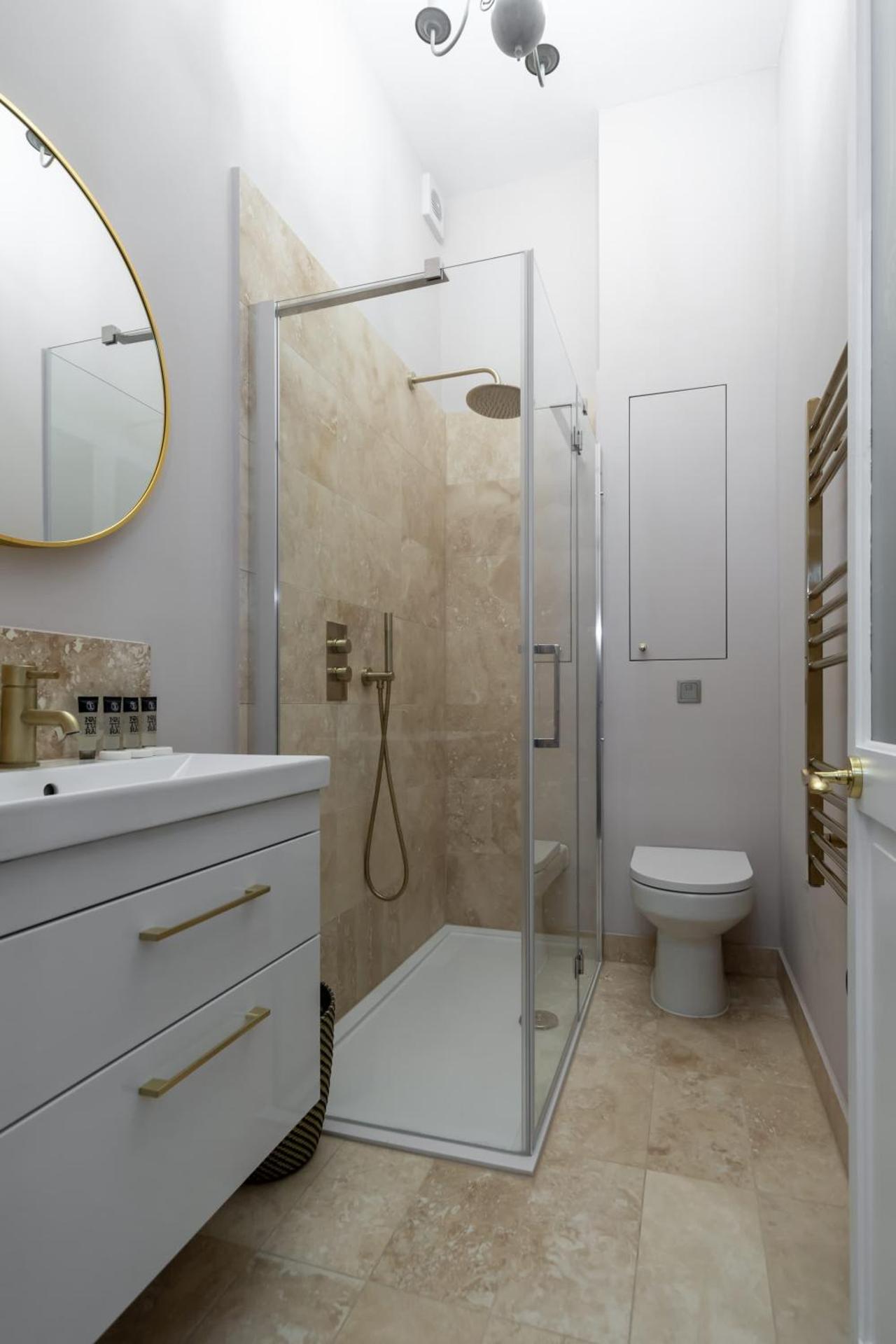 Fabulous 2 Bedroom Apartment by Holland Park