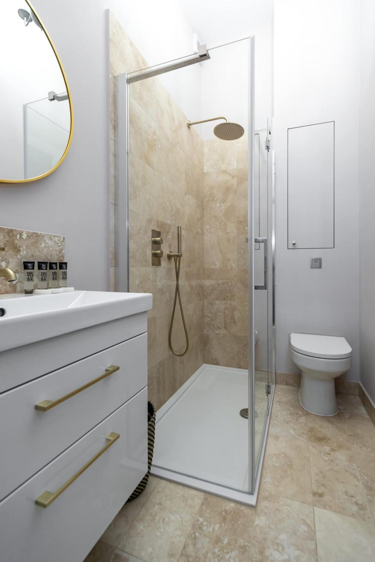 Fabulous 2 Bedroom Apartment by Holland Park