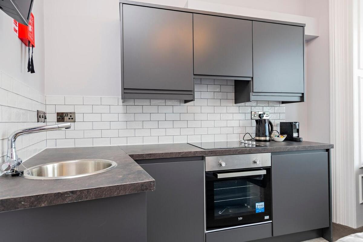 Scenic Marina Getaway