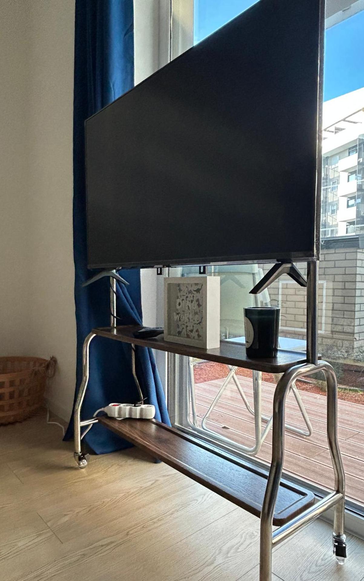 New Studio-Free Parking EVCS