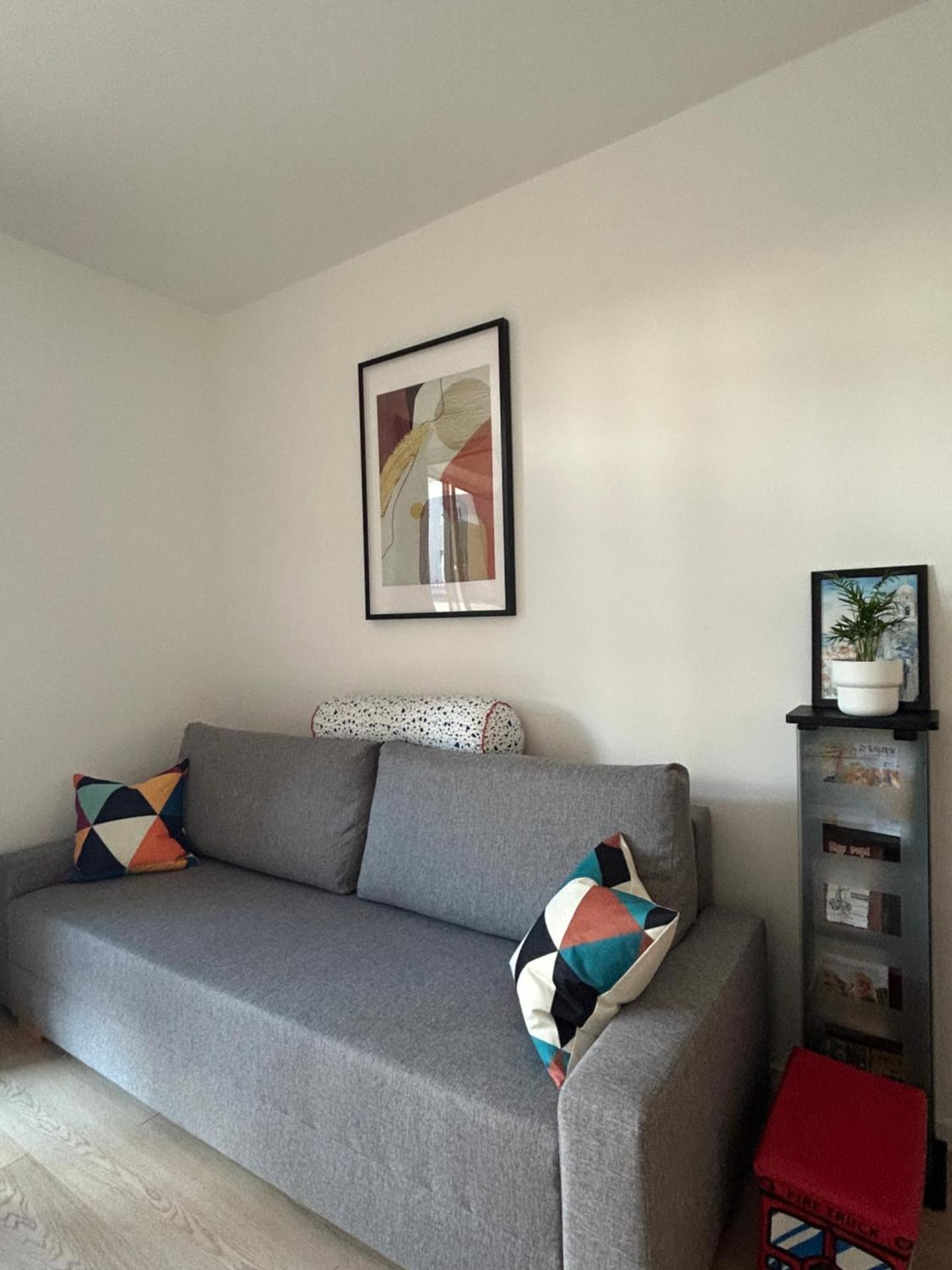 New Studio-Free Parking EVCS