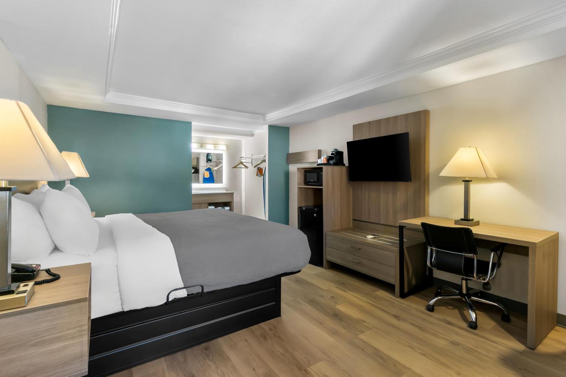 King Room - Non-Smoking