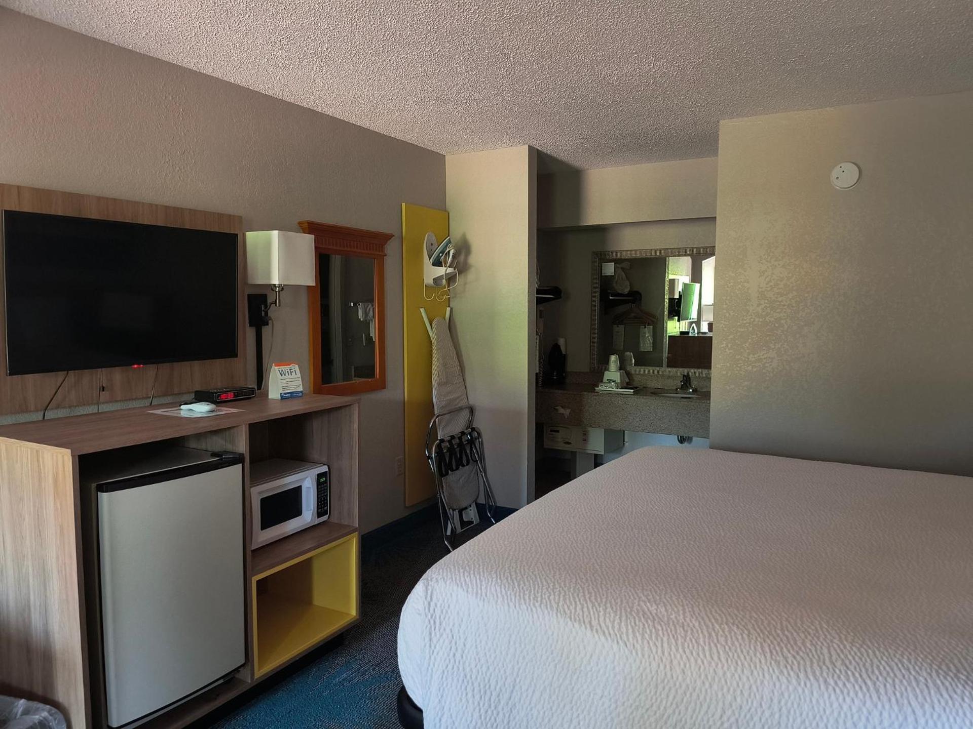 Days Inn by Wyndham Elberton