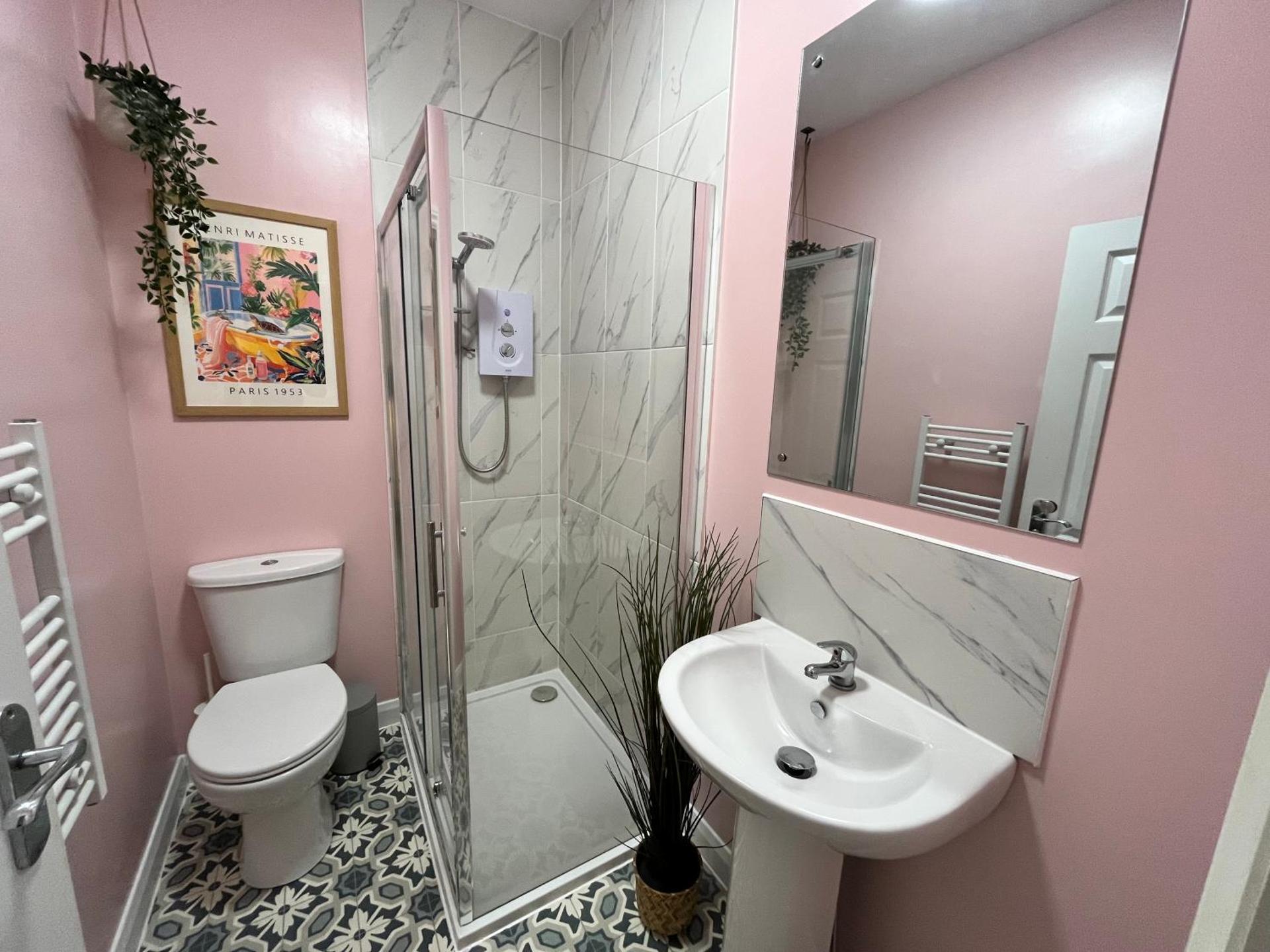 Heart of Torquay by harbourside, perfect location!