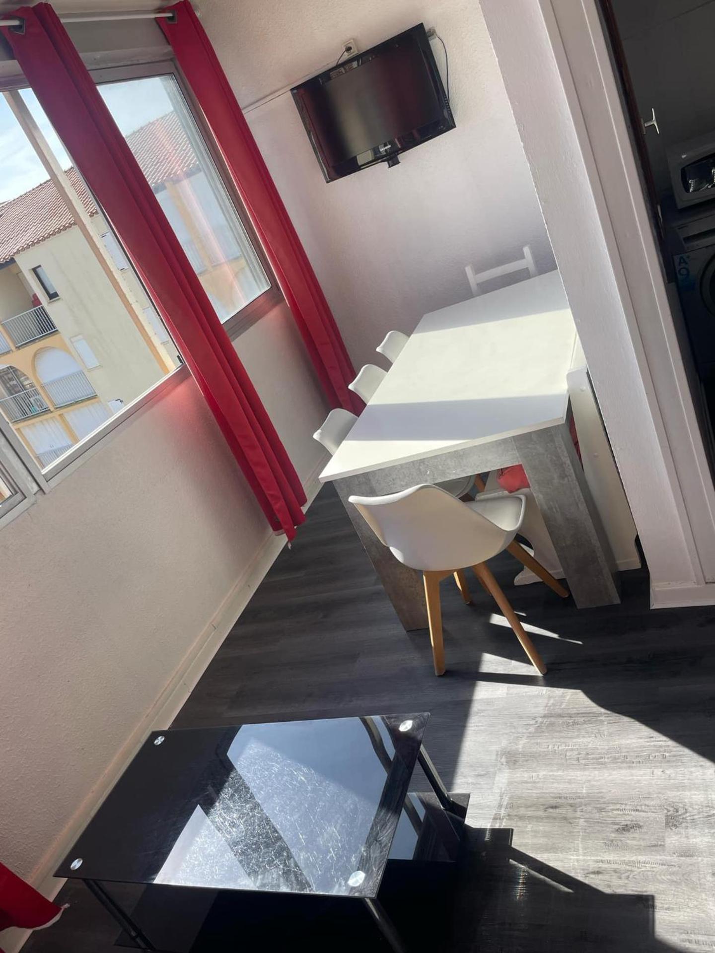 F3 NARBONE-PLAGE AVEC SOLARIUM 250M DE LA MER VUE MER ET CLAPE