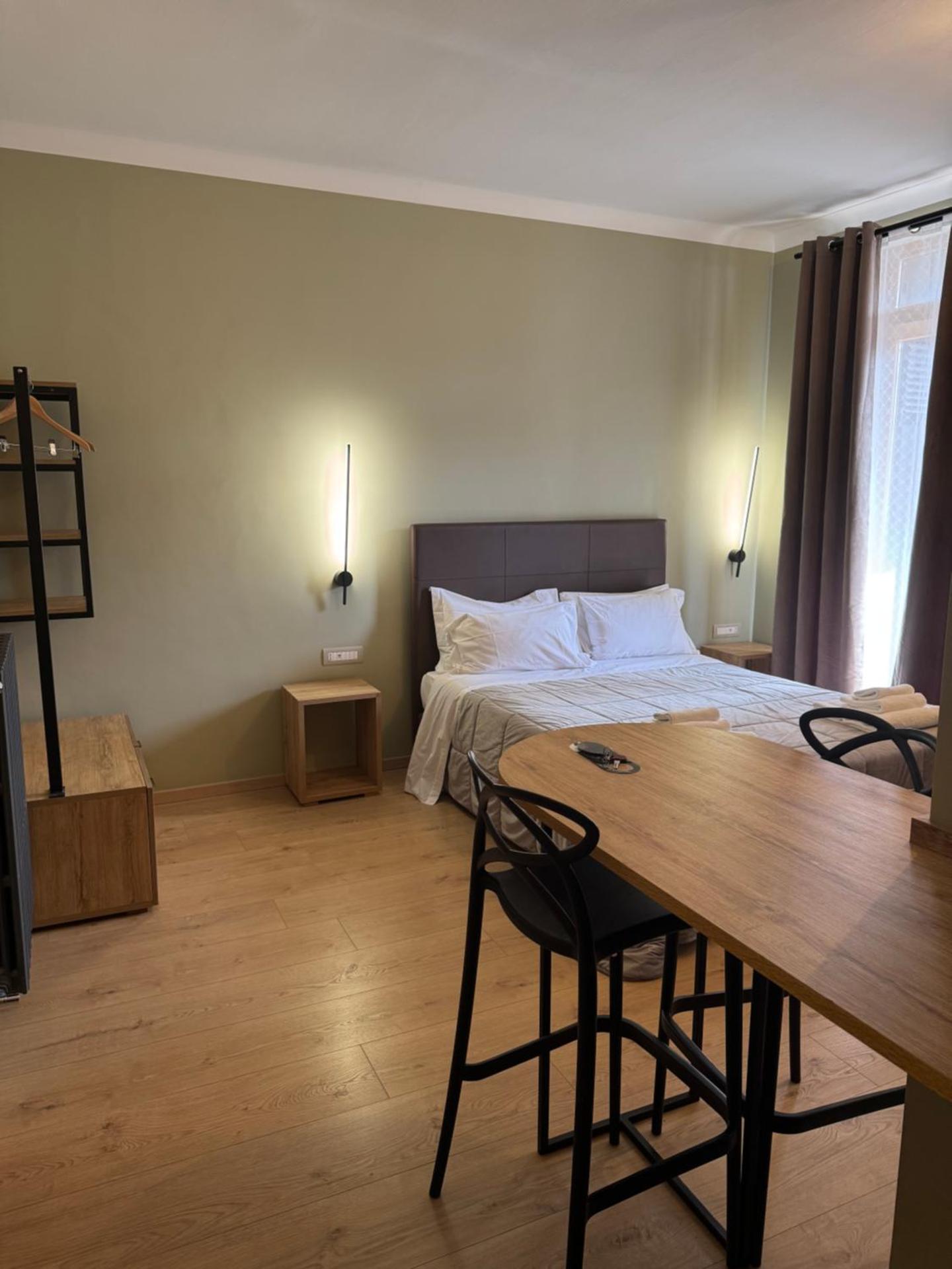 Manhattan Room & Suite