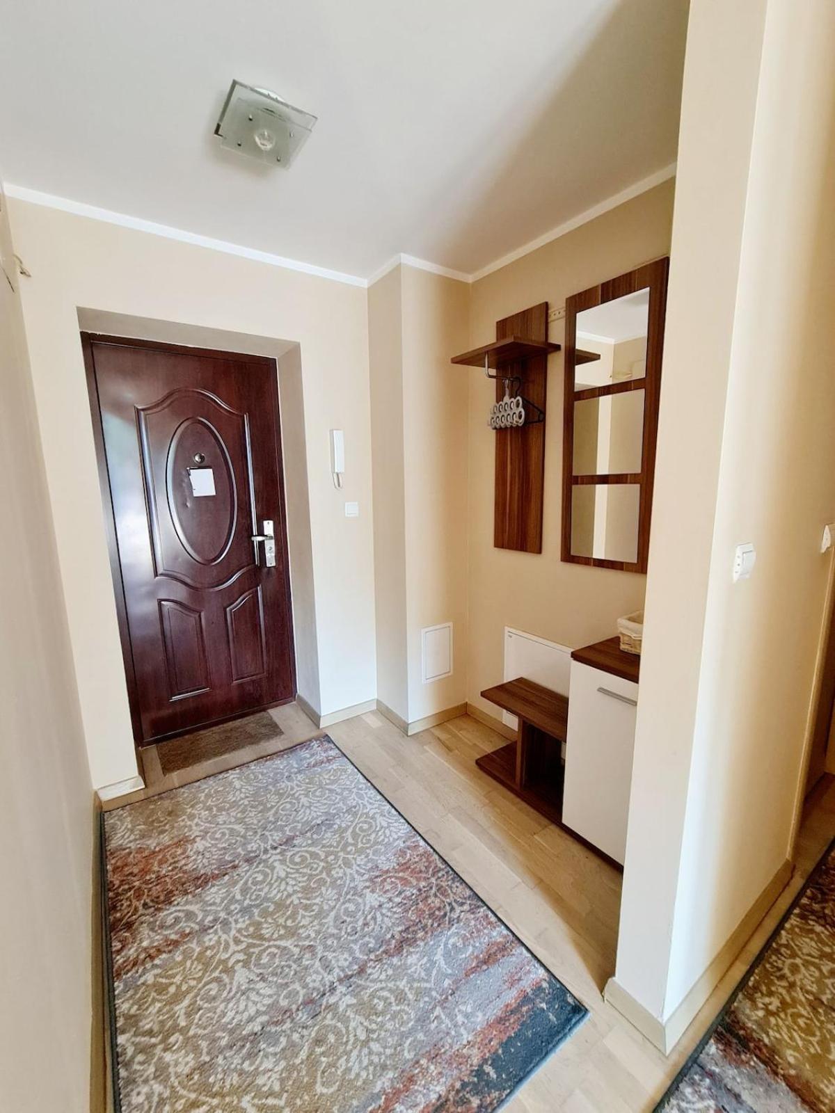 Cozy open space home near Old city center of Timisoara with private parking space
