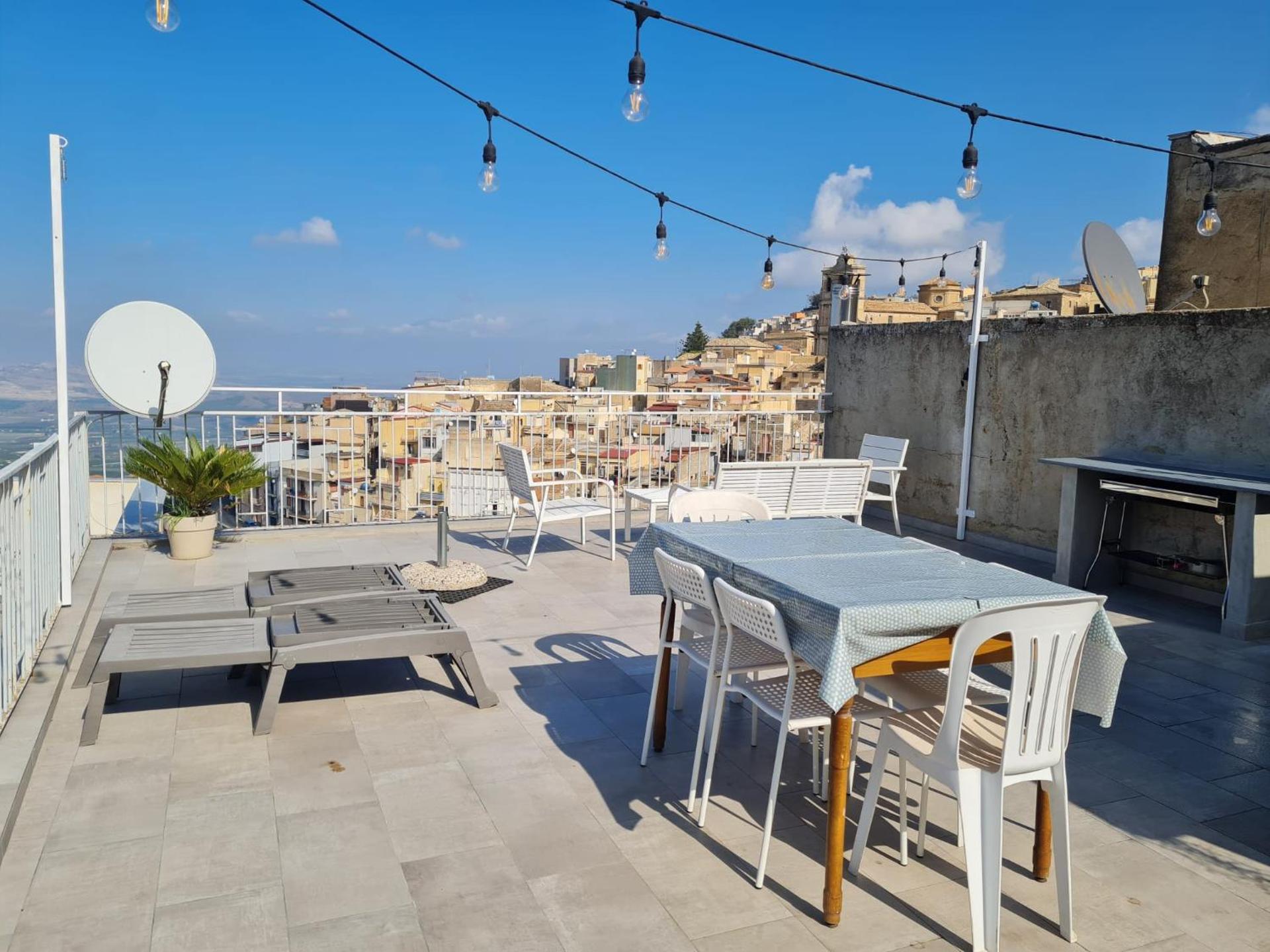 Mineo Townhouse with incredible views of Mt Etna