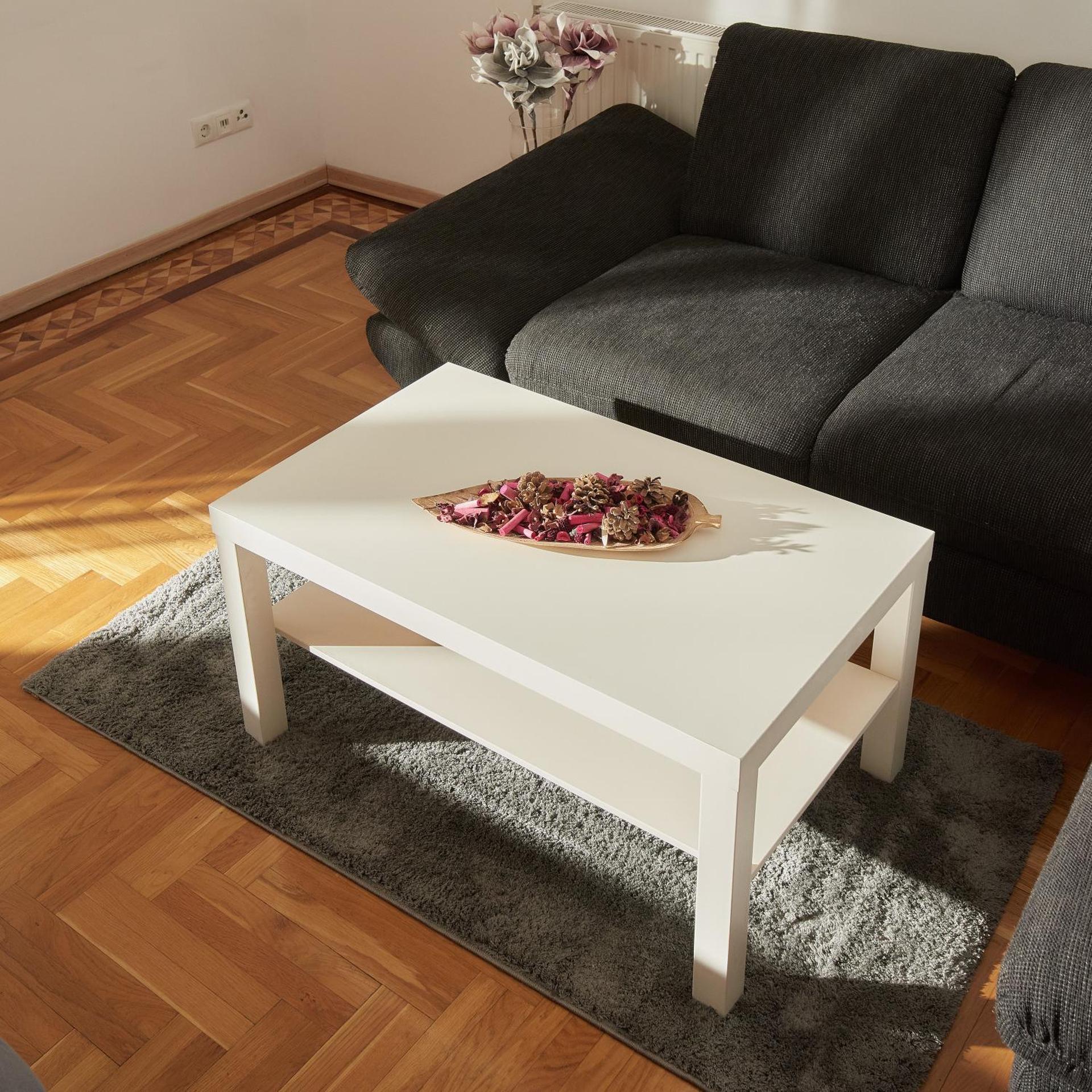 Historic Redesigned Schönbrunn Palace Apartments w Free Parking and 24h Check-in