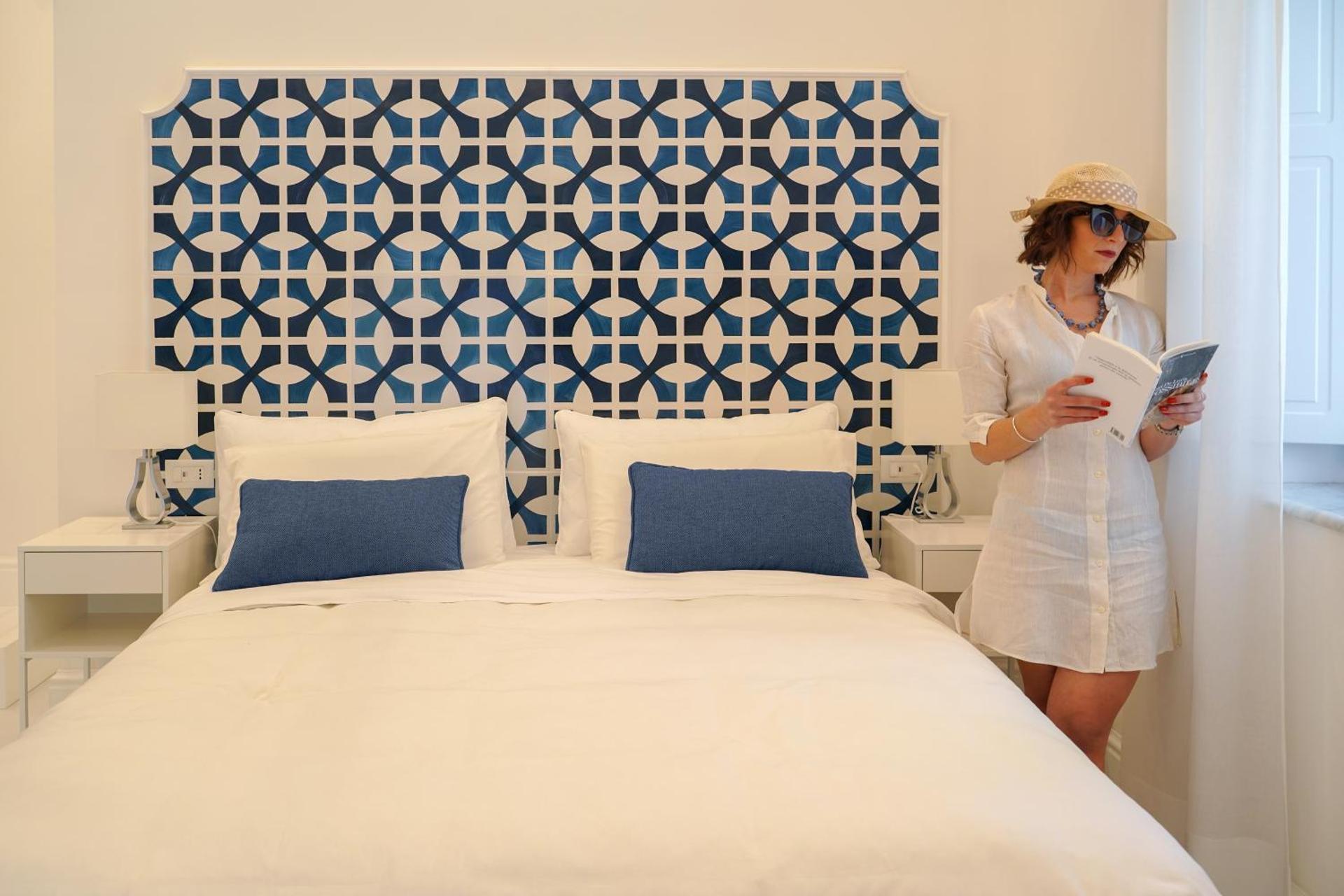 MARILISE - La maison blue private garden & terrace