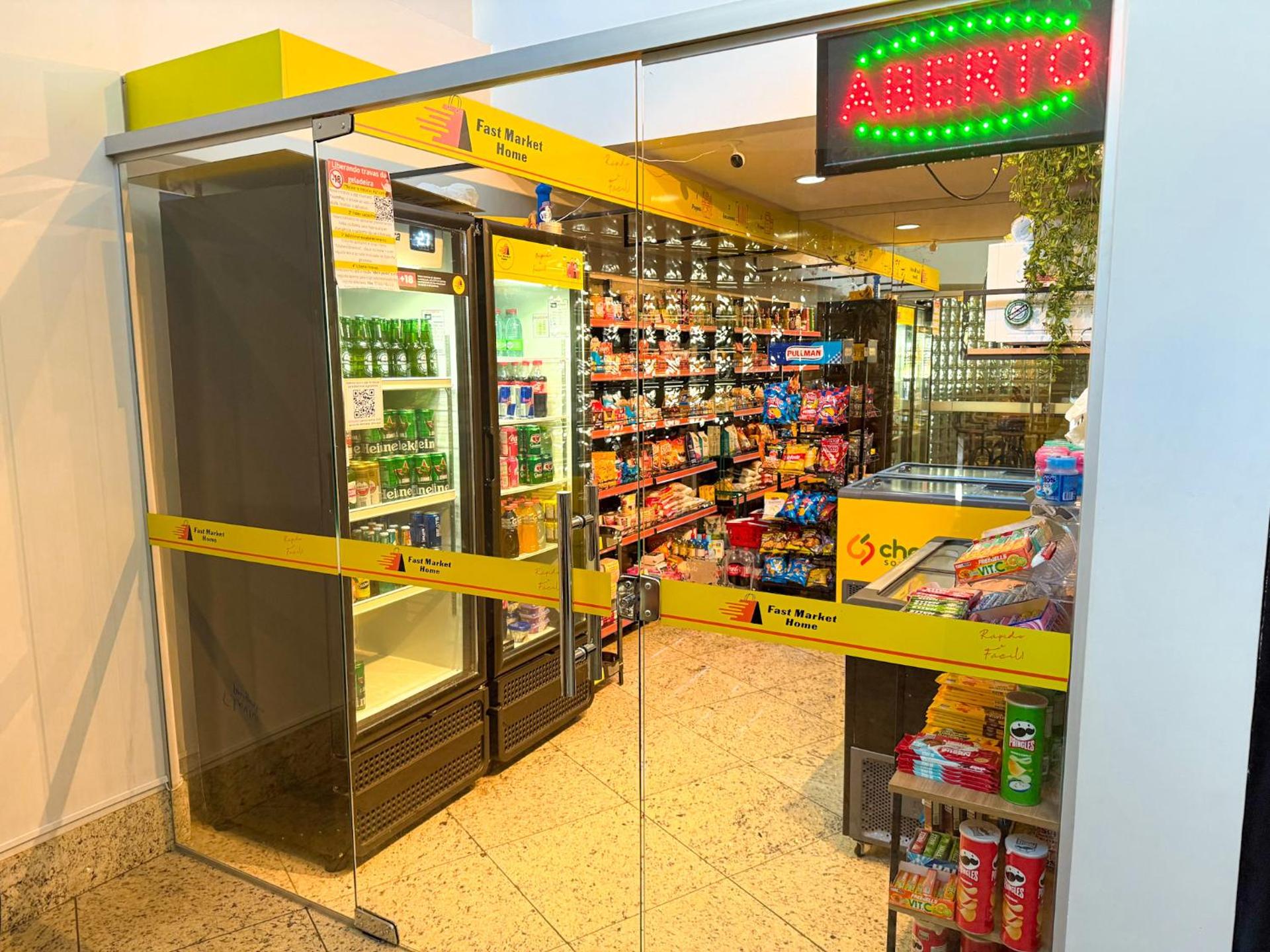 Supermarket/grocery shop