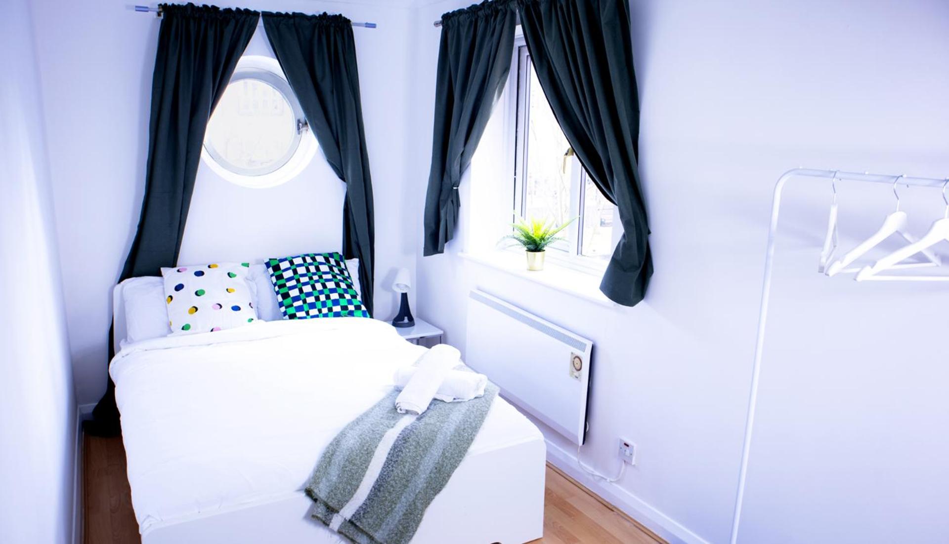 Great 2Bed Apt in Salford Quays With Water View