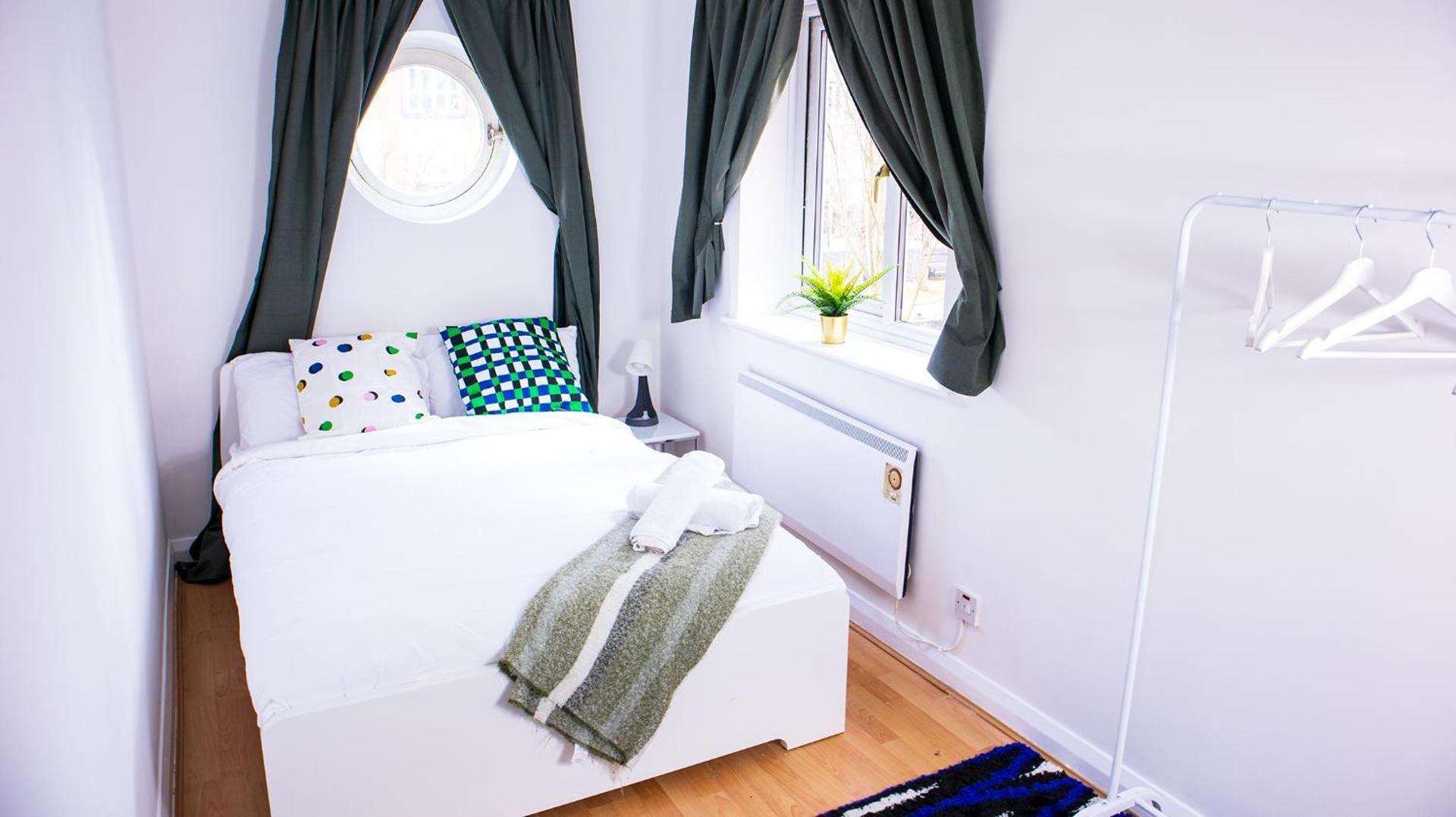 Great 2Bed Apt in Salford Quays With Water View