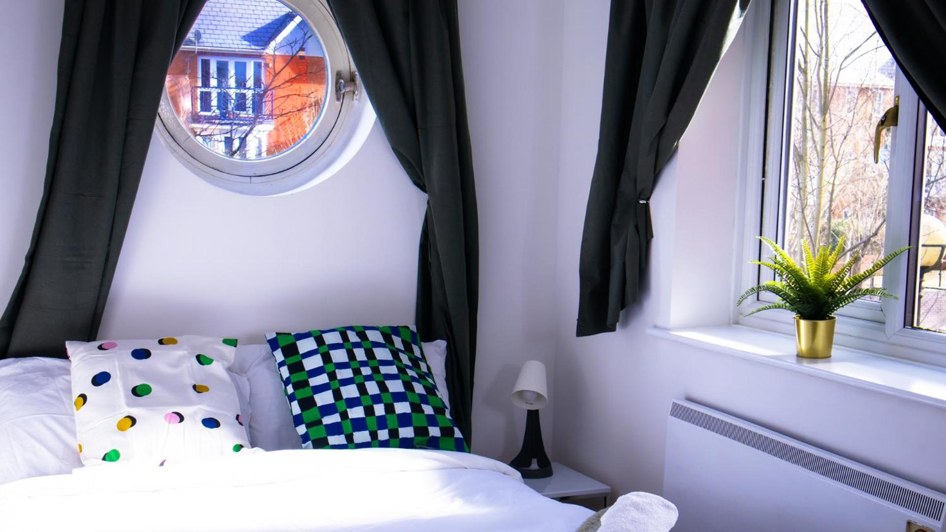 Great 2Bed Apt in Salford Quays With Water View