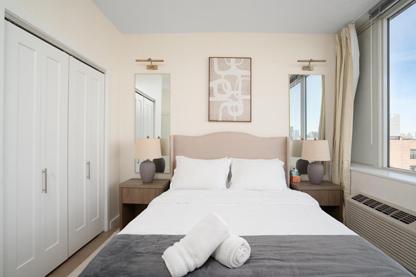 Ultra Luxury Apt - Panoramic NYC View - Minutes to City