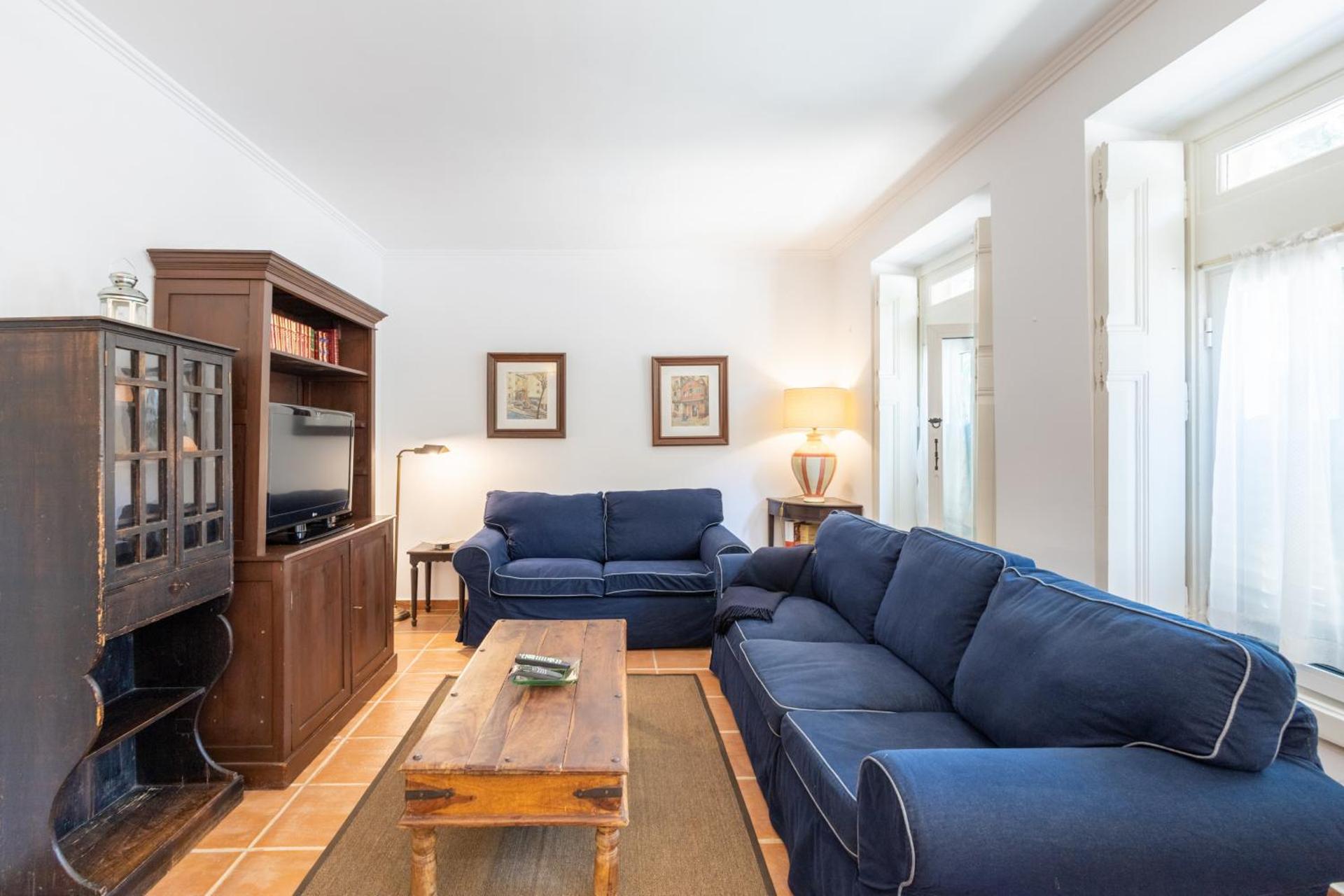 Communal lounge/ TV room