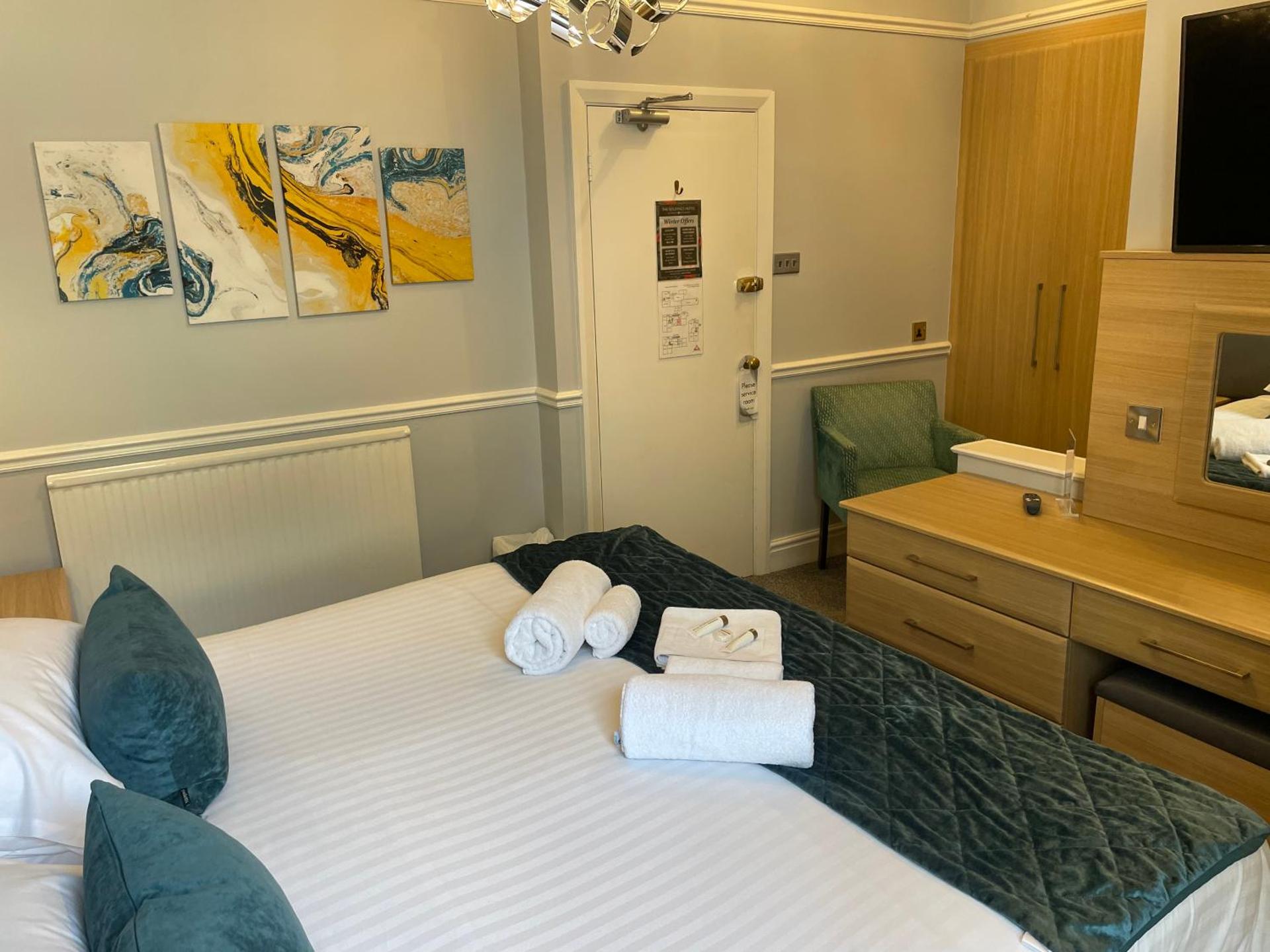 Camera Standard Matrimoniale/Doppia con Letti Singoli