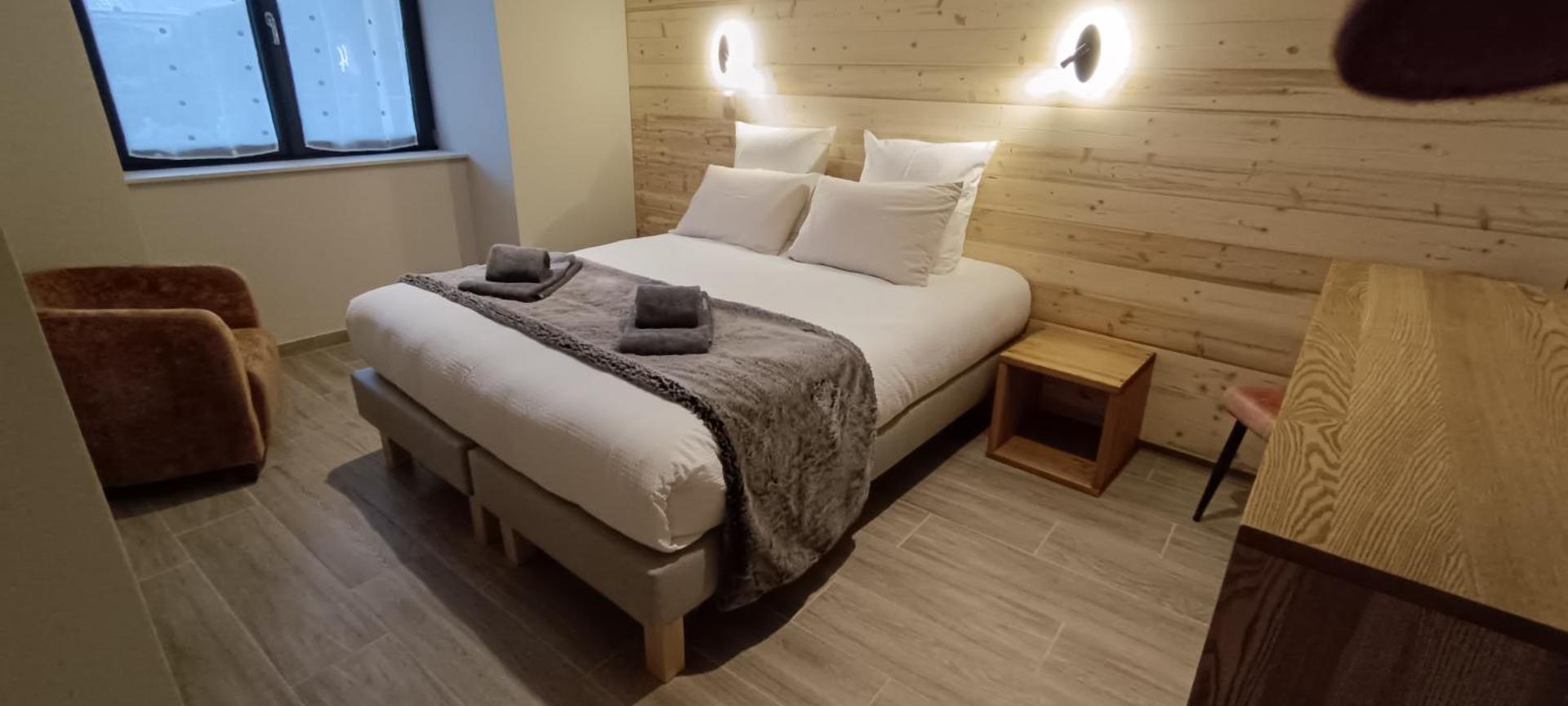 Apartment with Garden View