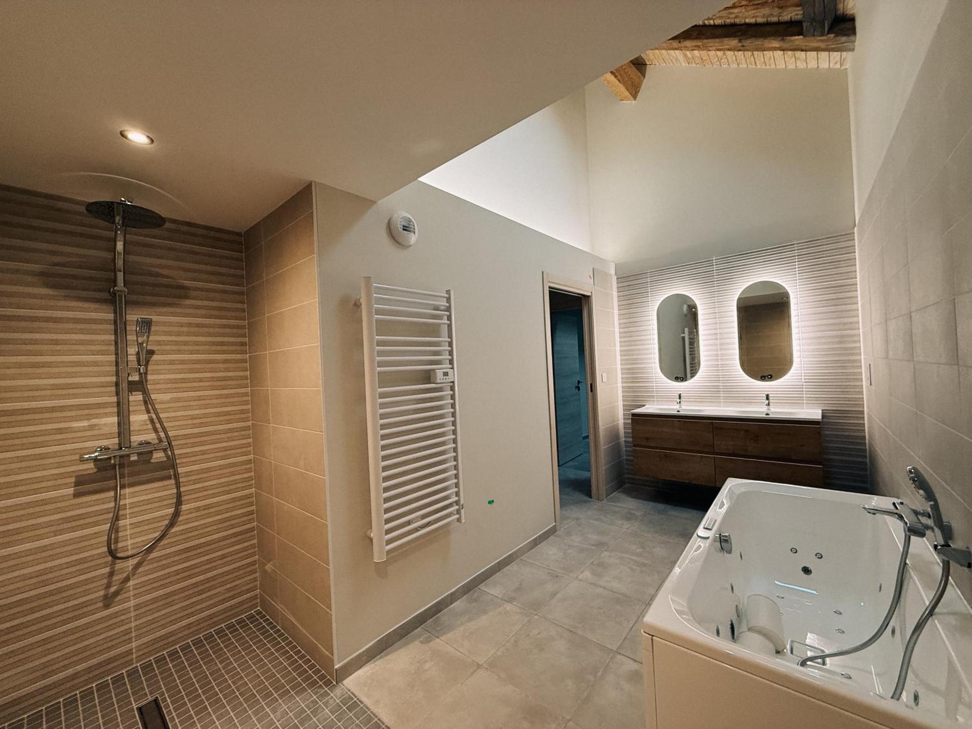 Three-Bedroom Apartment with Balcony