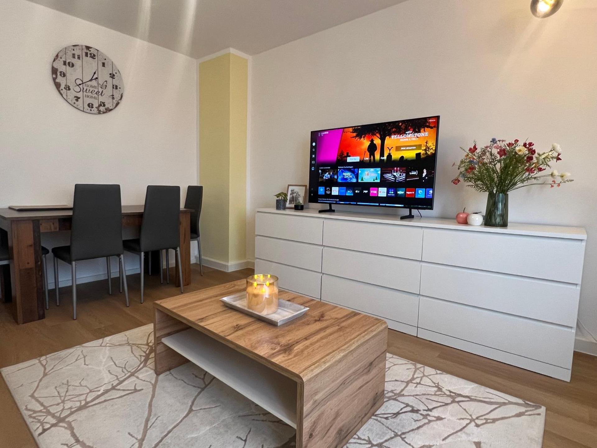 Communal lounge/ TV room