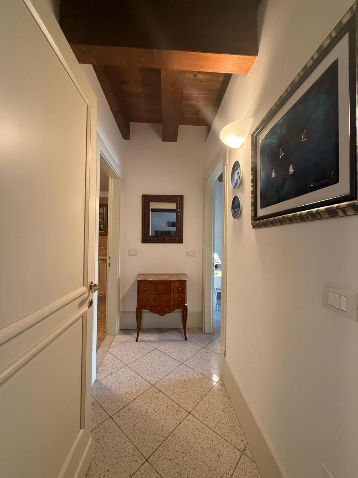 Molino Stucky Chimera - Canal View