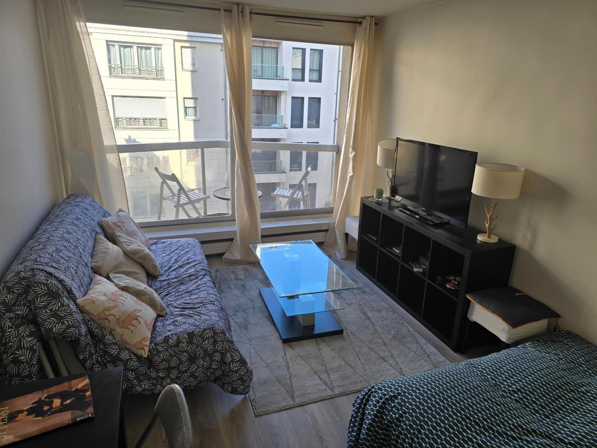 Communal lounge/ TV room