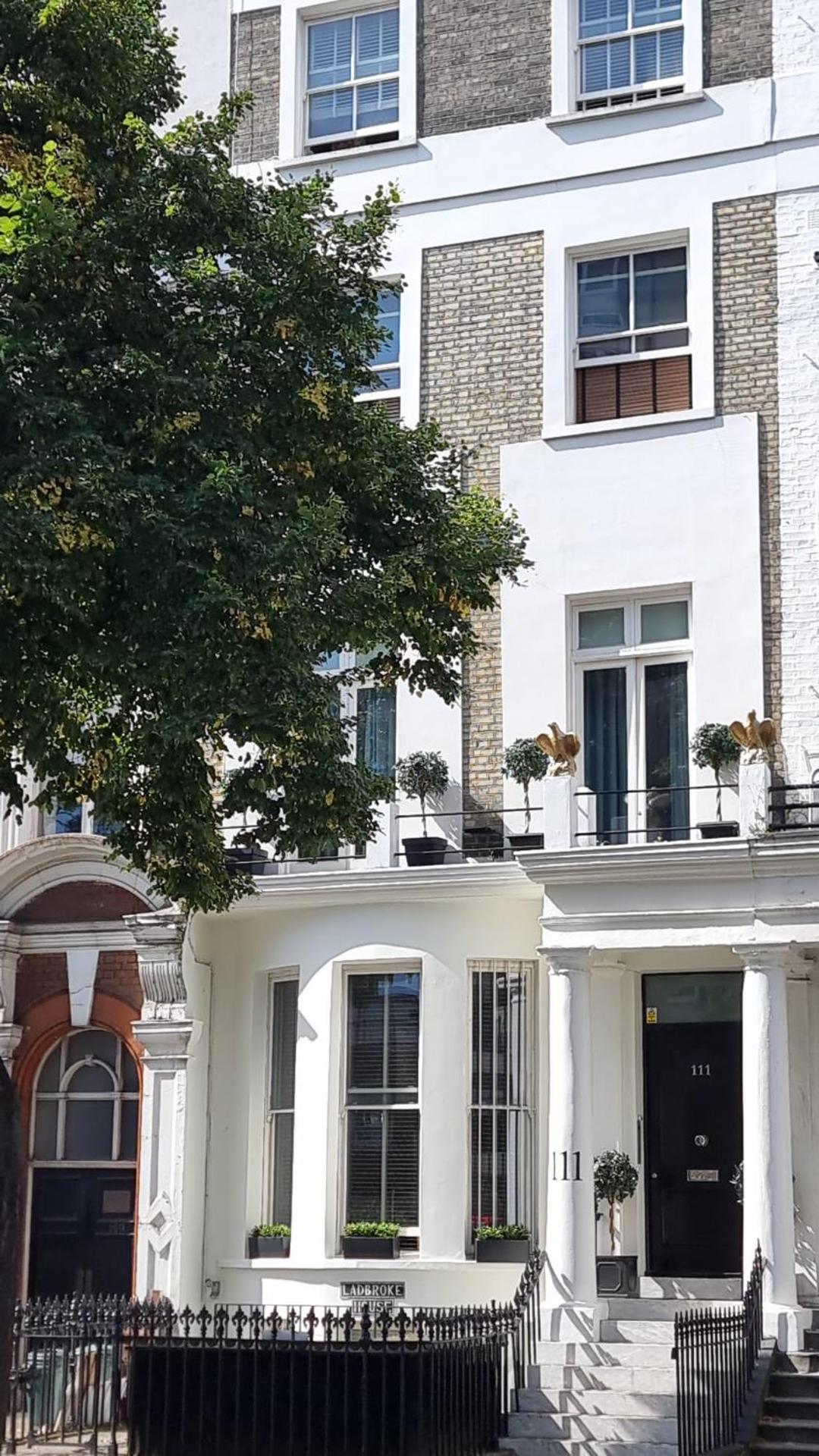 Notting Hill- The One One One! -5-