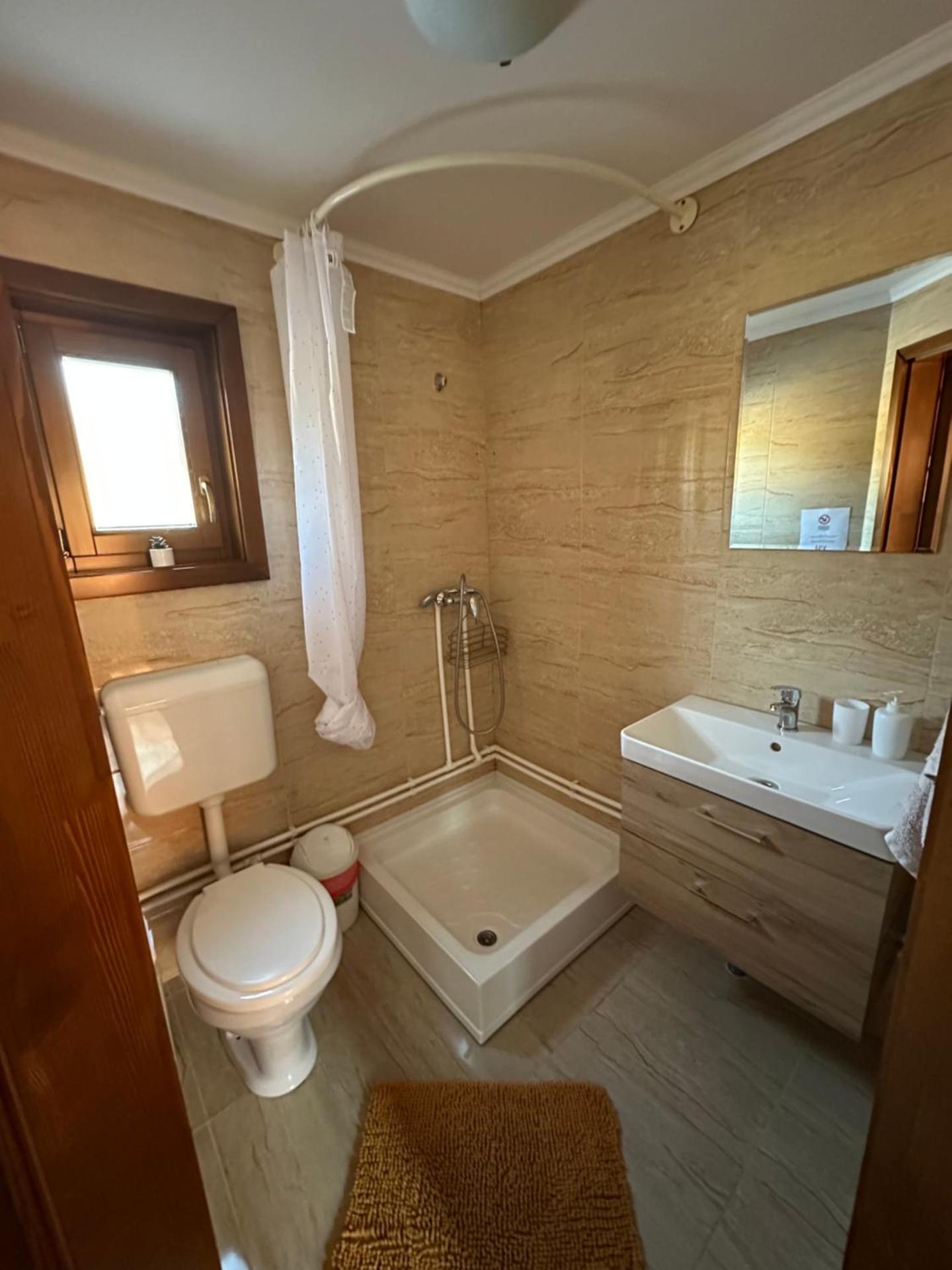 Riverside Woodhouses