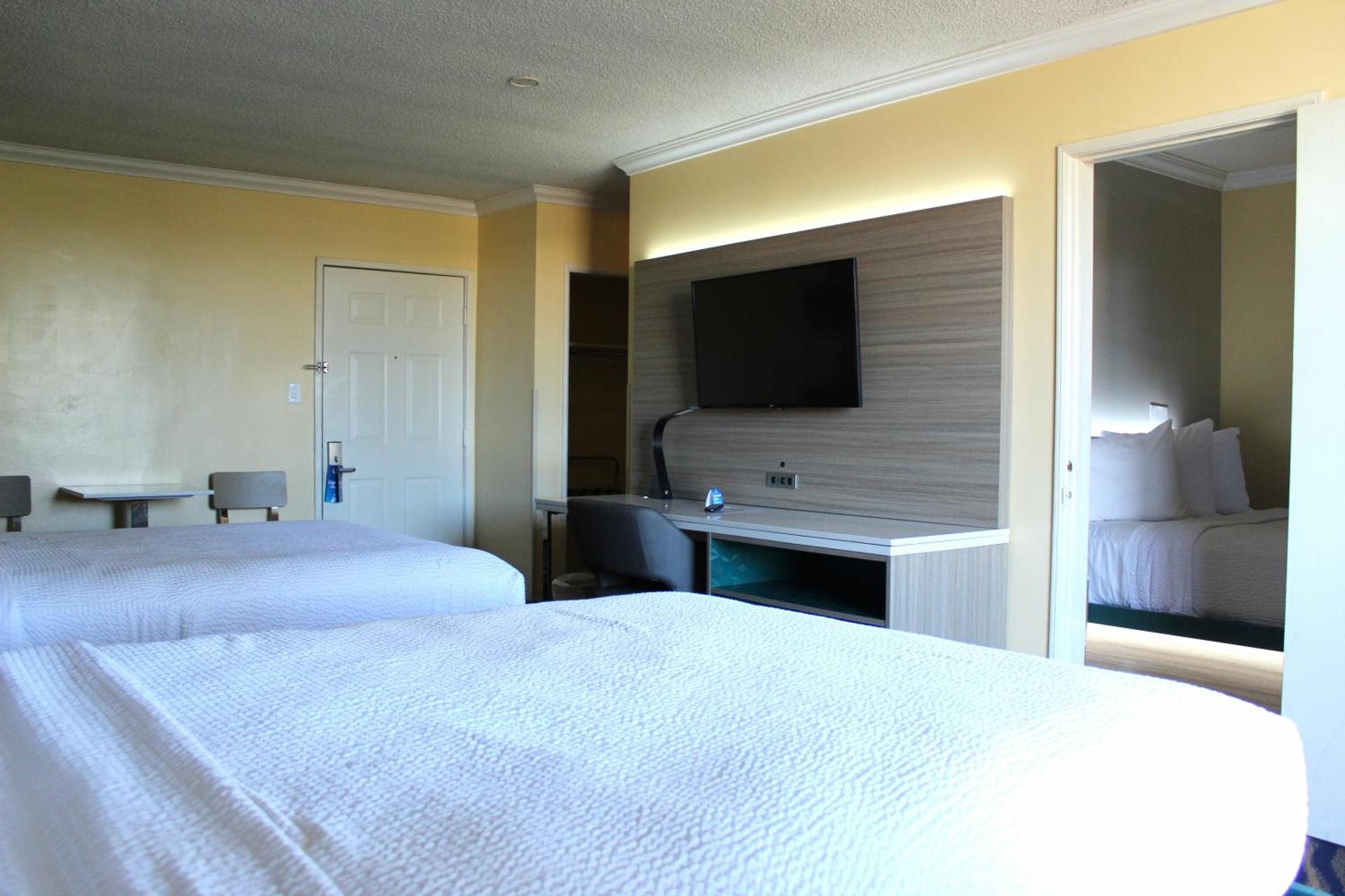 Days Inn by Wyndham Los Angeles Stadium Area LAX